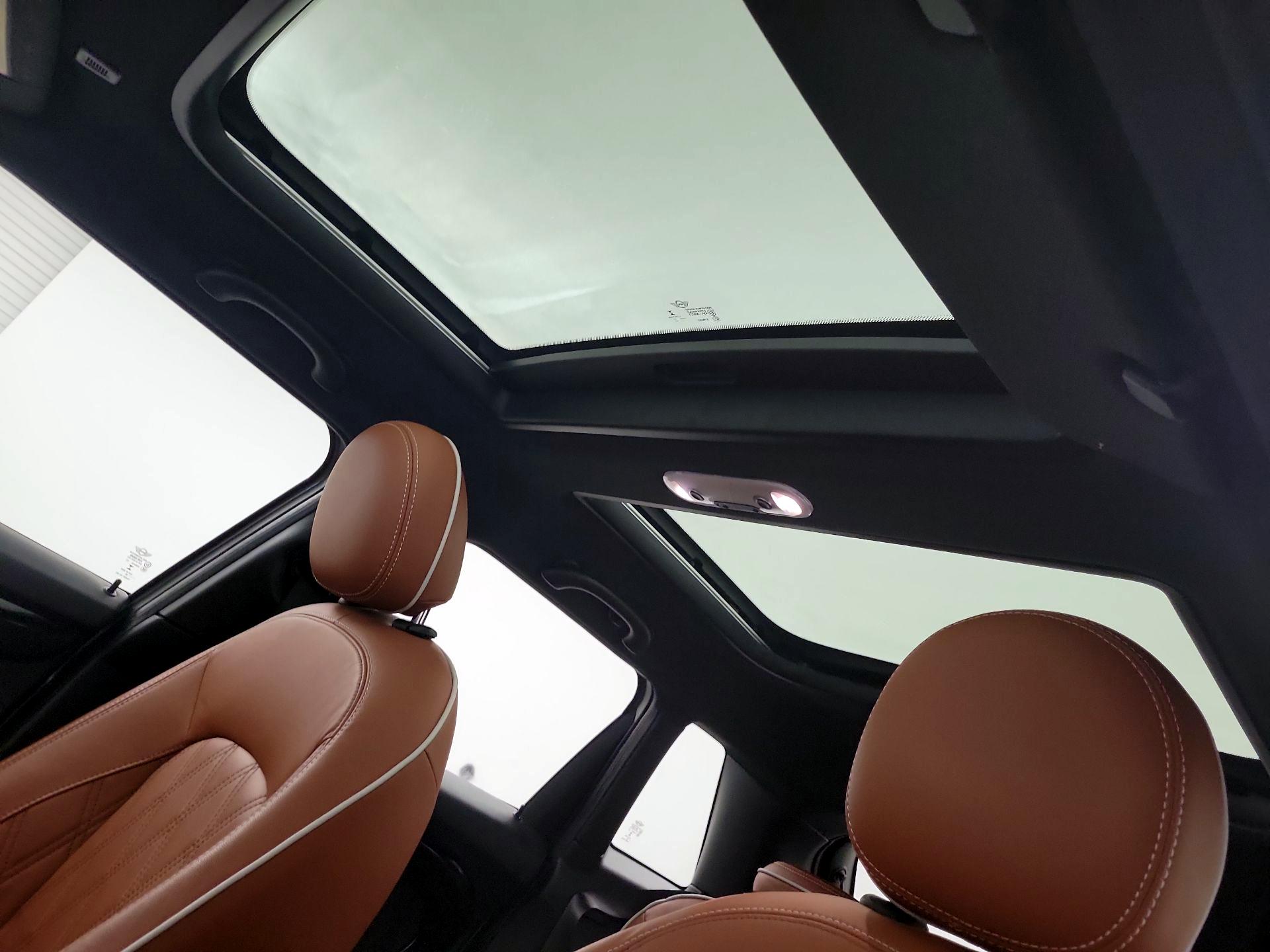 Thumbnail: 2021 MINI Cooper Hardtop - 18