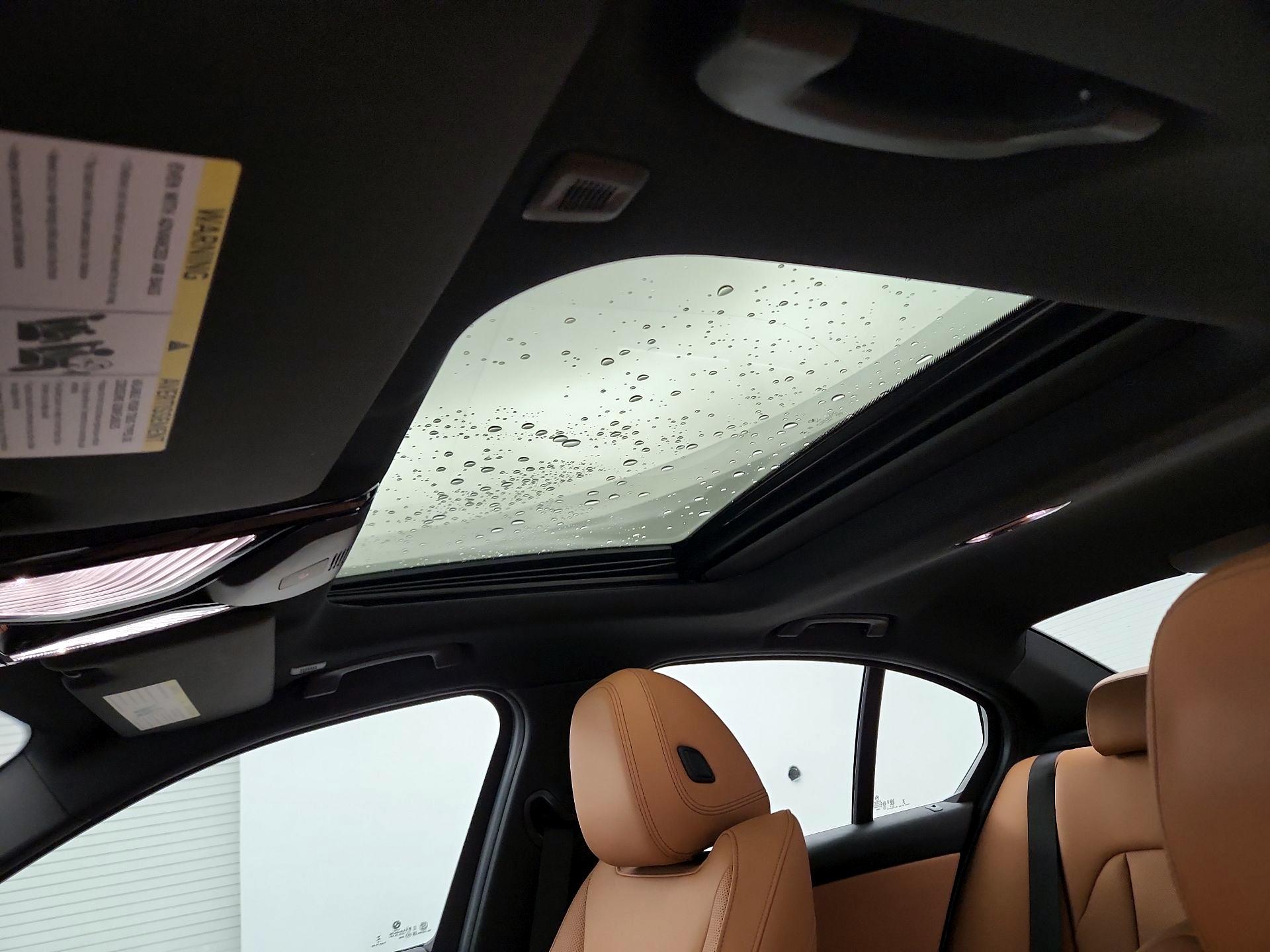 Thumbnail: 2024 BMW 3 Series - 18