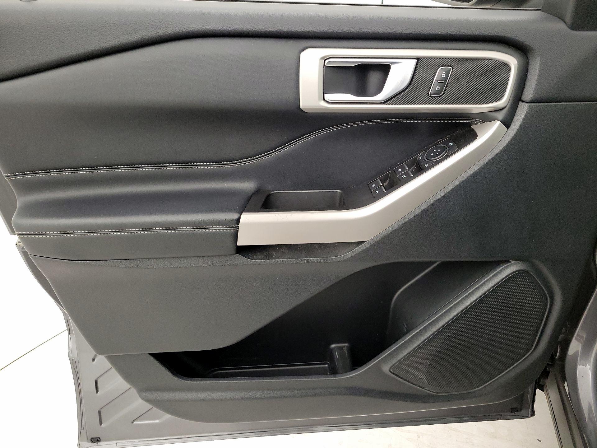 Thumbnail: 2022 Ford Explorer - 12