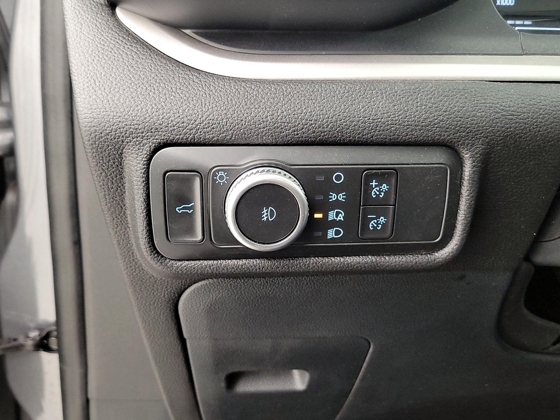 Thumbnail: 2022 Ford Explorer - 13