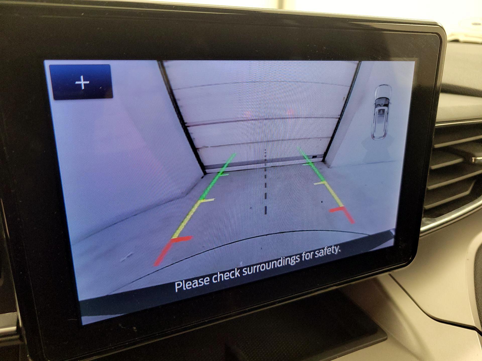 Thumbnail: 2022 Ford Explorer - 15