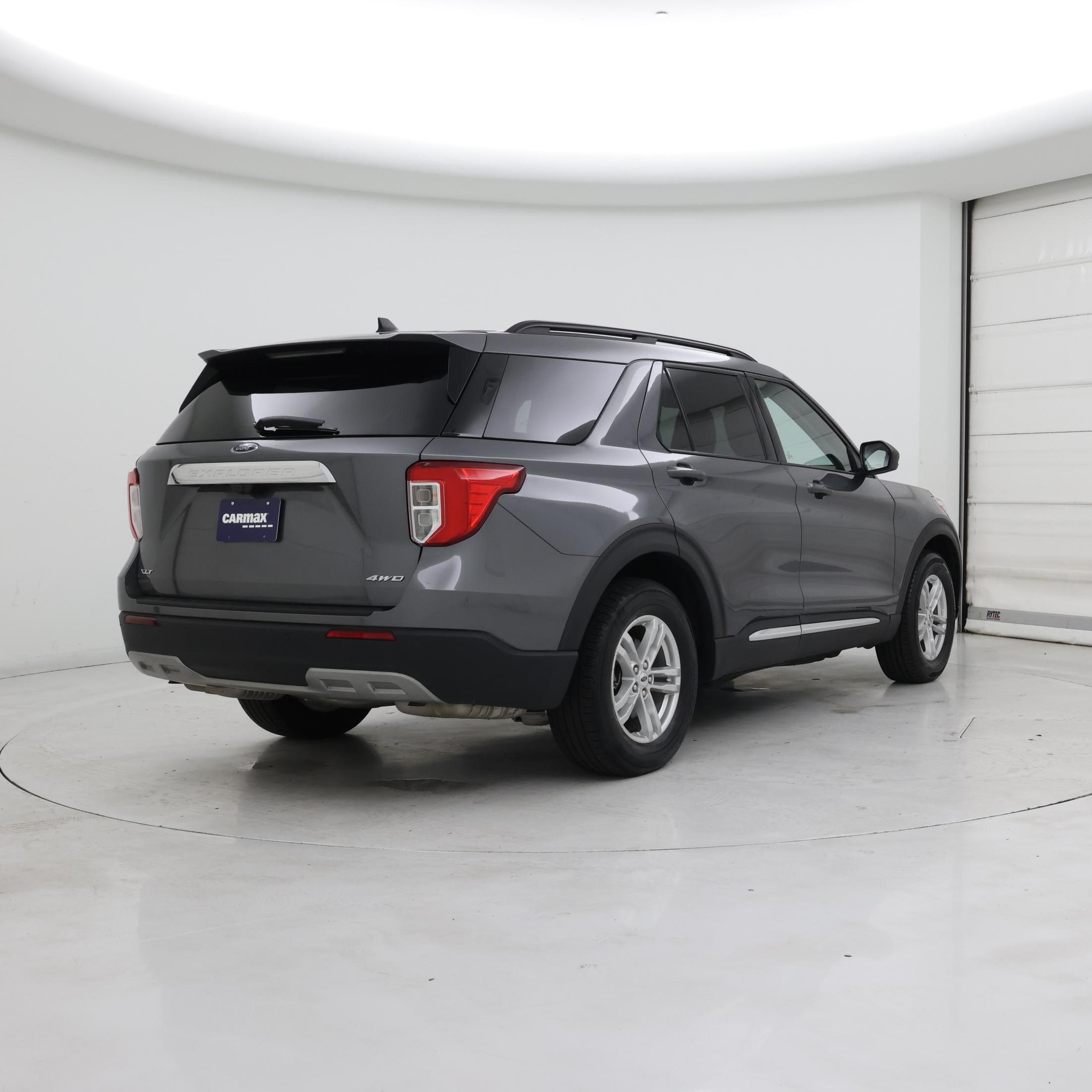 Thumbnail: 2022 Ford Explorer - 8