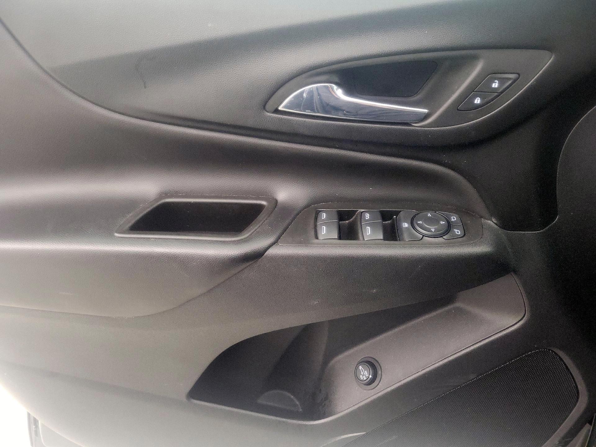 Thumbnail: 2022 Chevrolet Equinox - 12