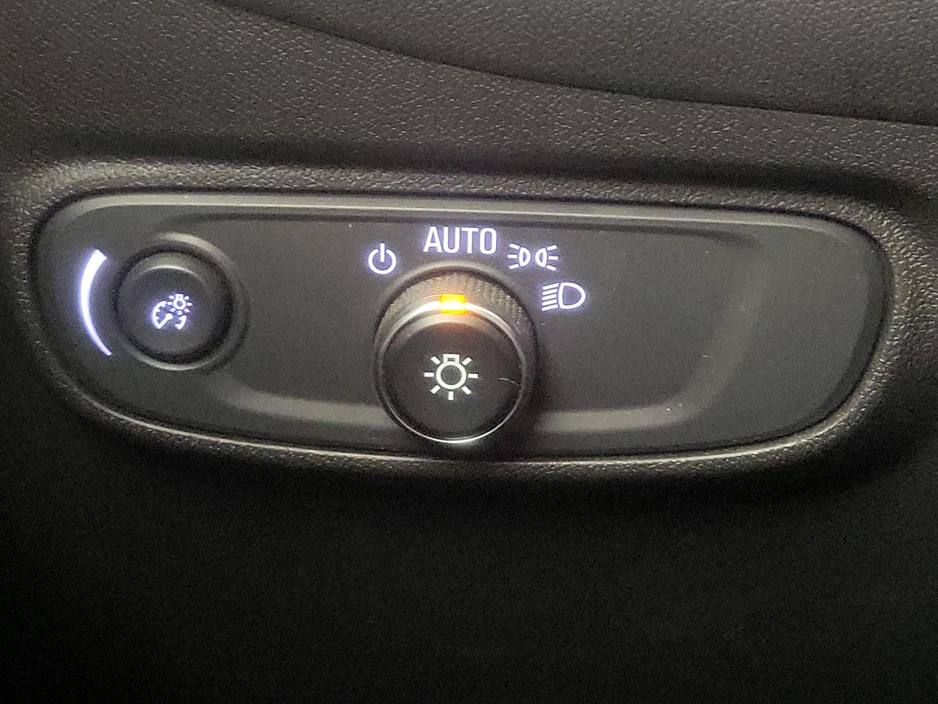 Thumbnail: 2022 Chevrolet Equinox - 13