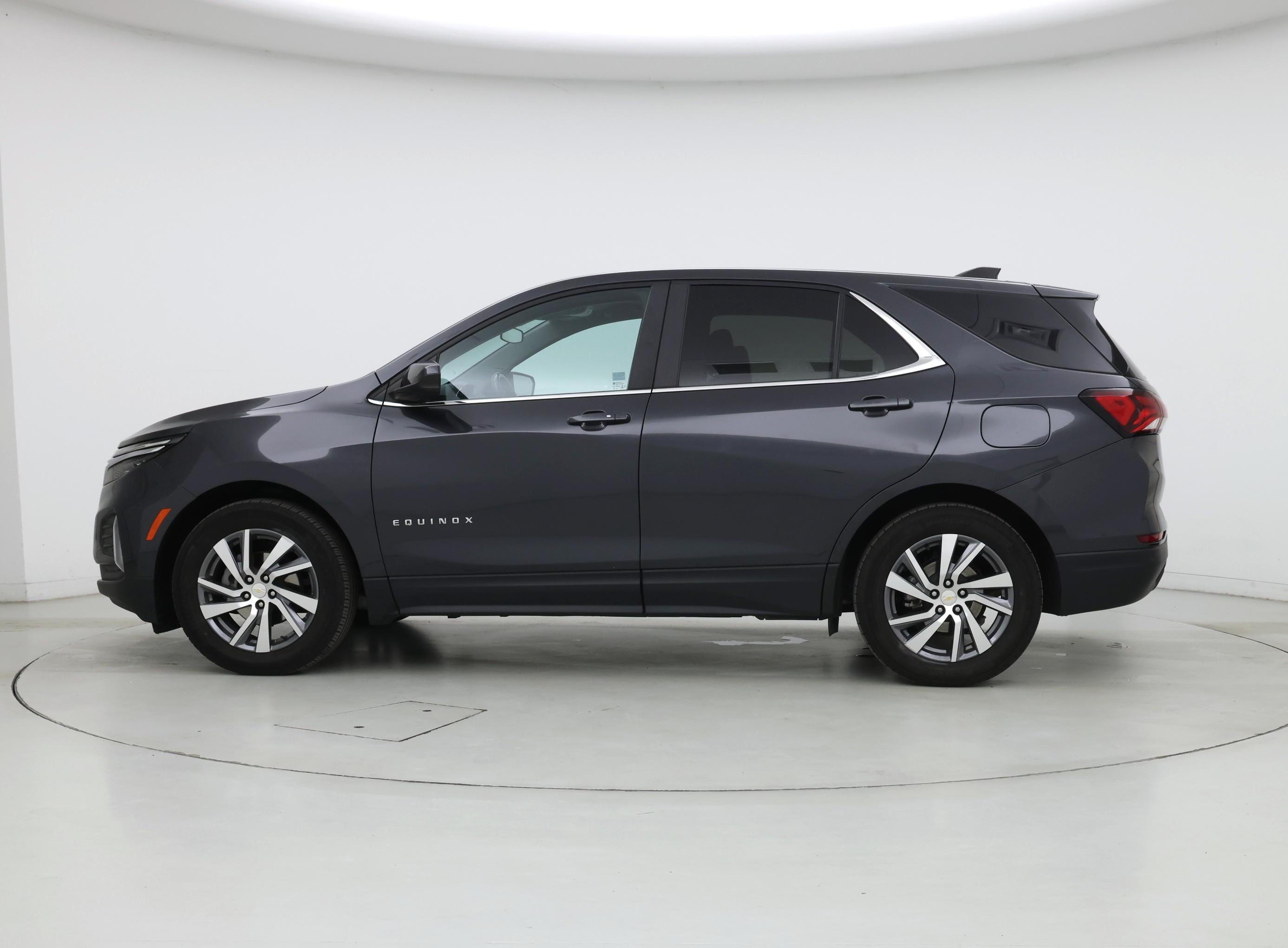 Thumbnail: 2022 Chevrolet Equinox - 3