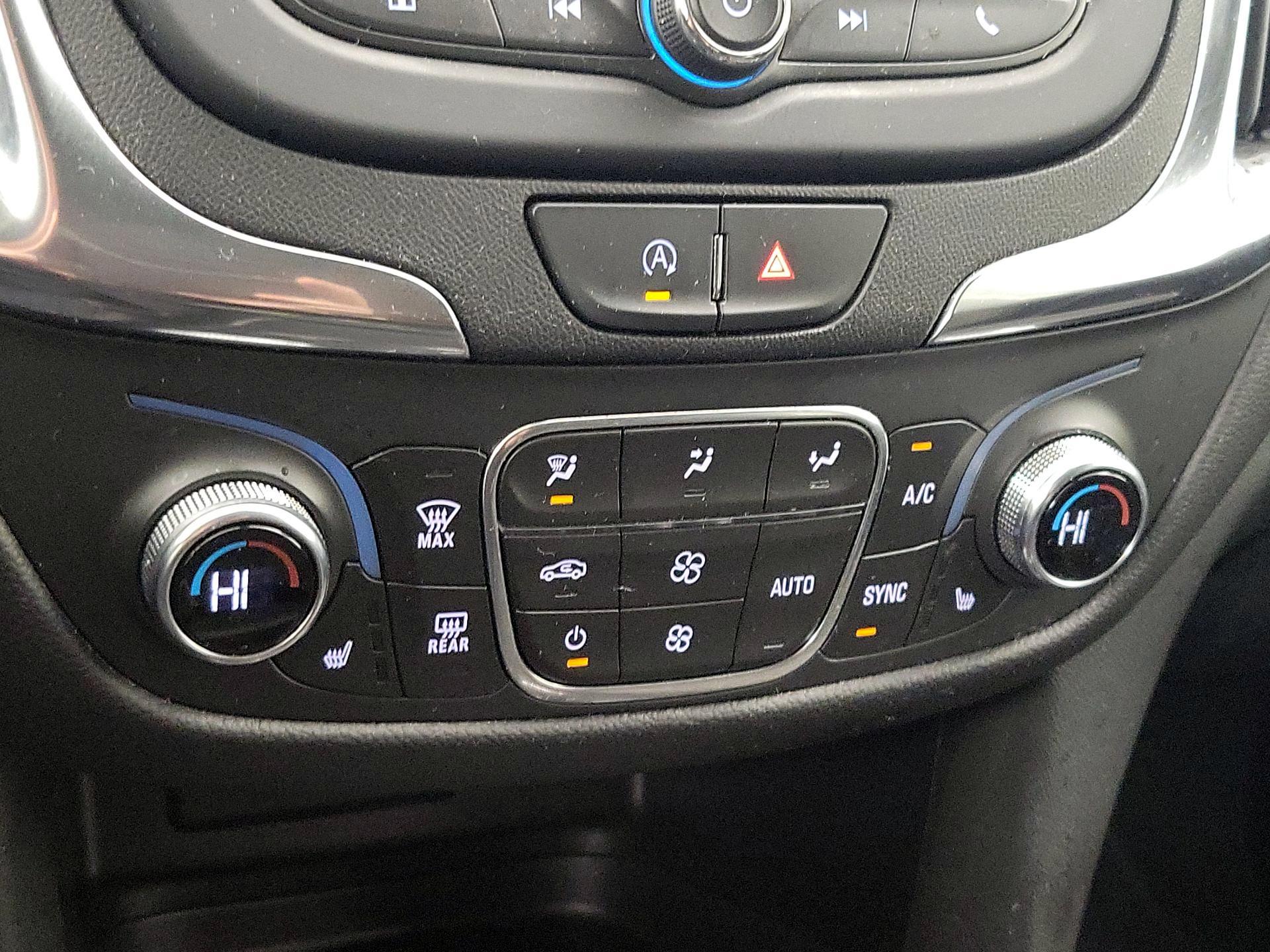 Thumbnail: 2022 Chevrolet Equinox - 16