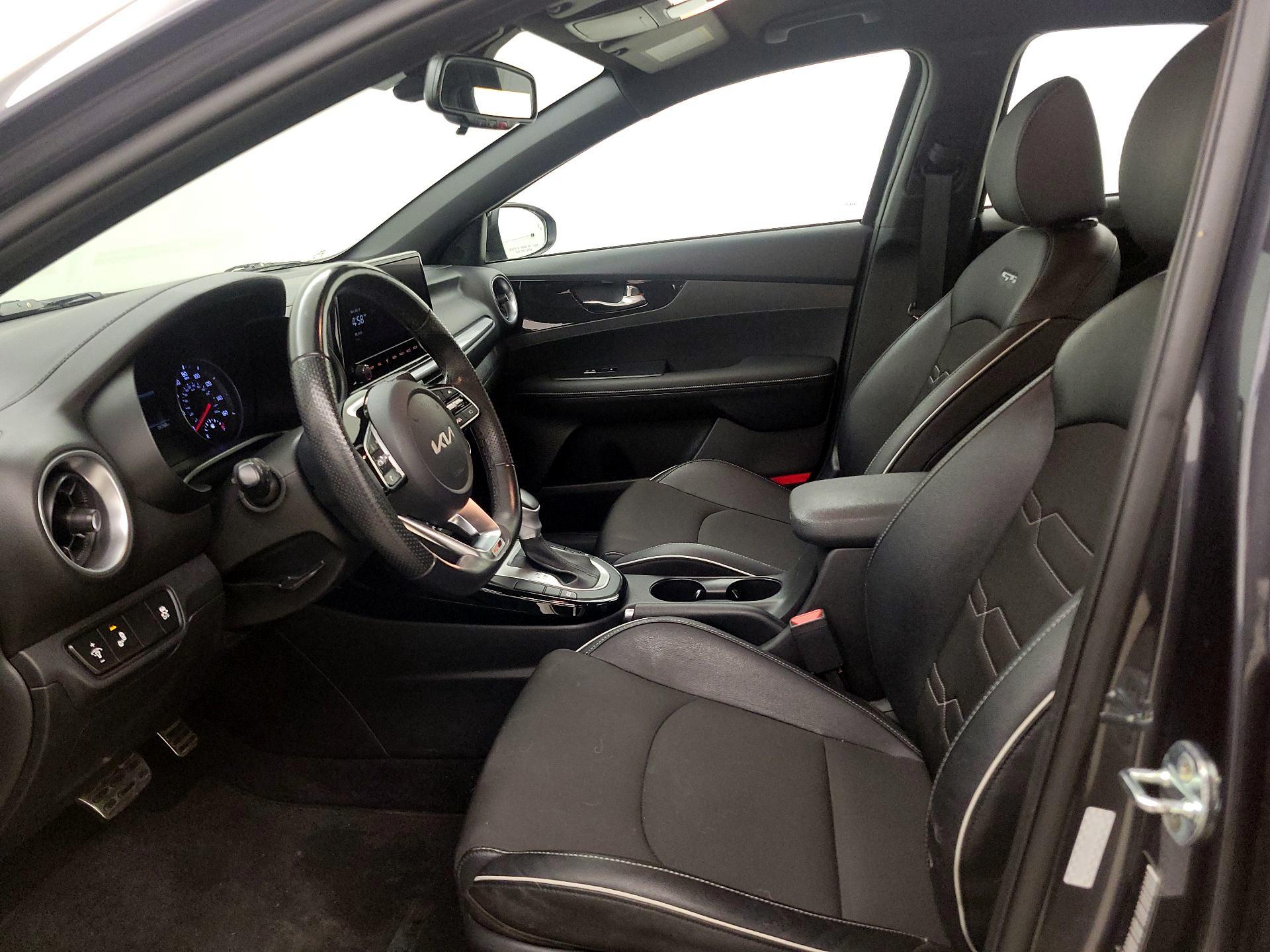 Thumbnail: 2023 Kia Forte - 11