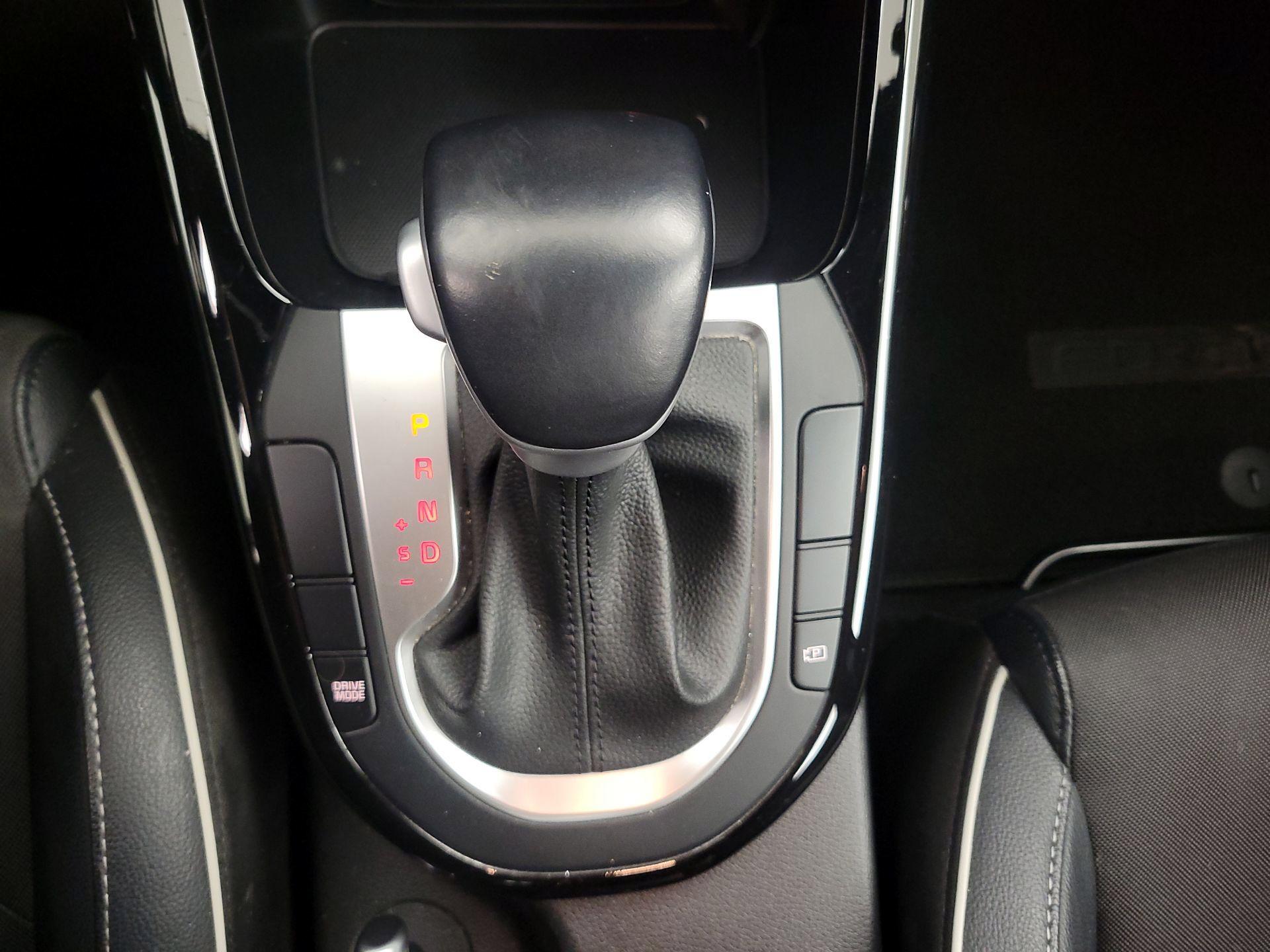 Thumbnail: 2023 Kia Forte - 17