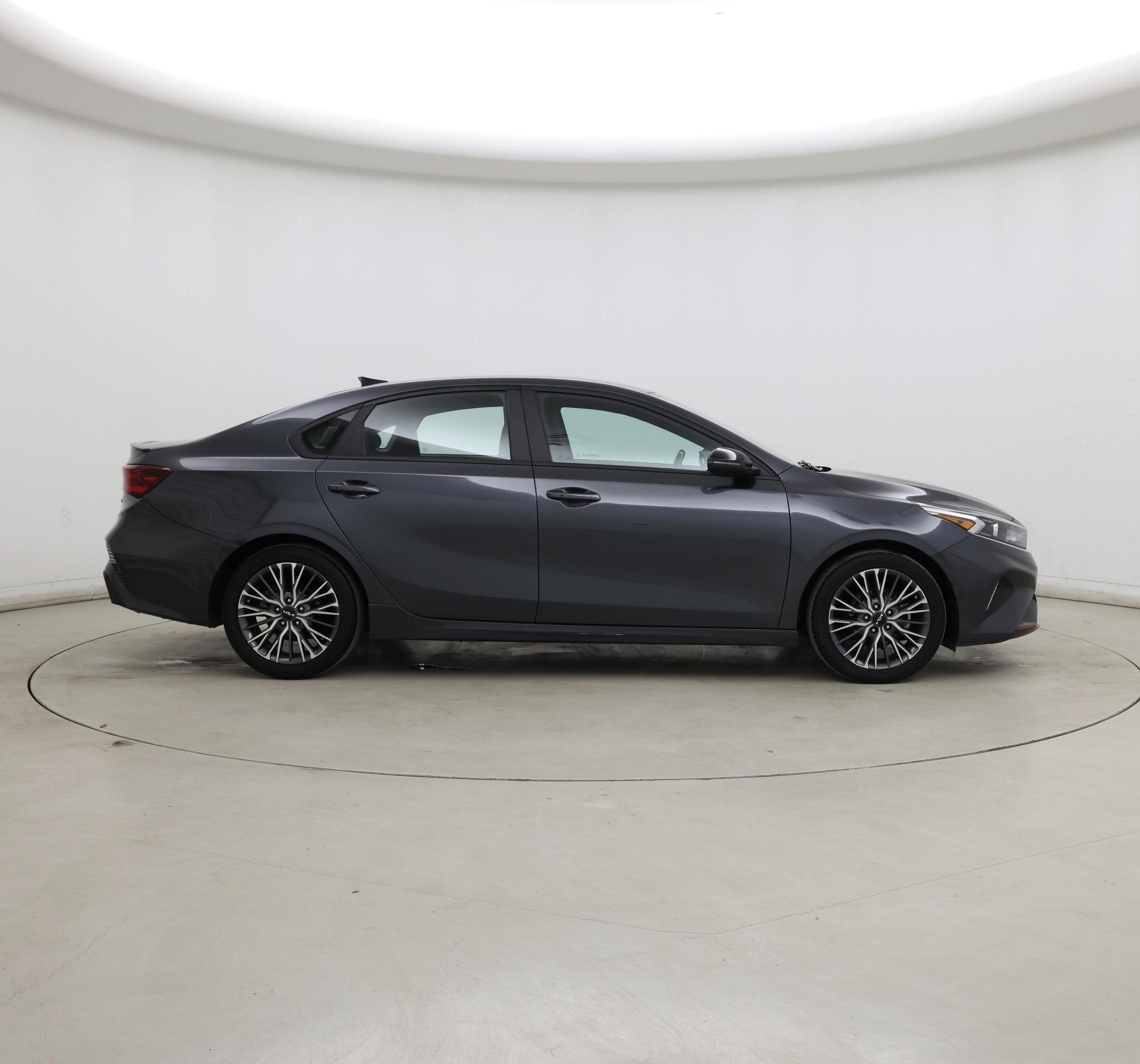 Thumbnail: 2023 Kia Forte - 7