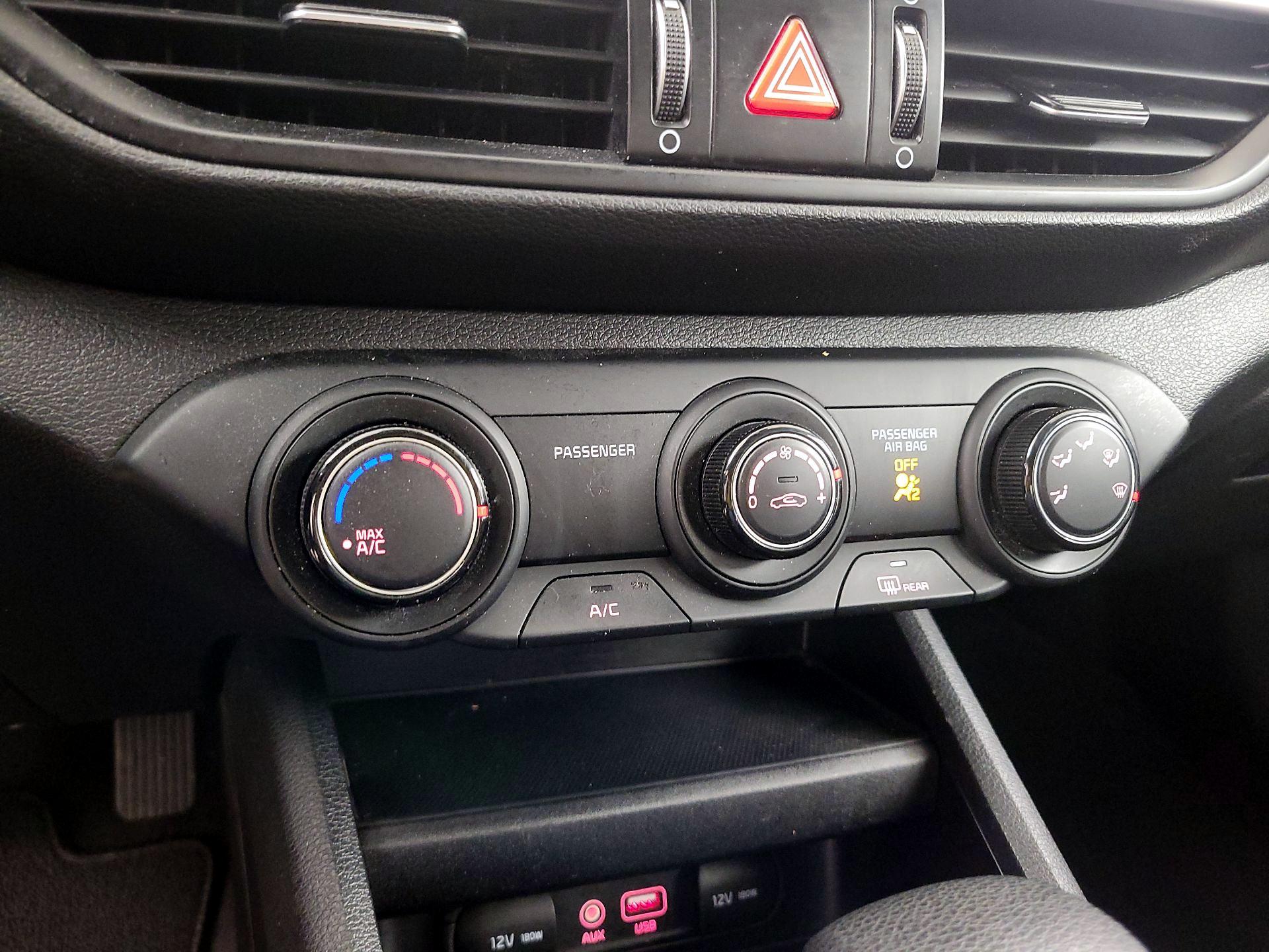 Thumbnail: 2021 Kia Forte - 16