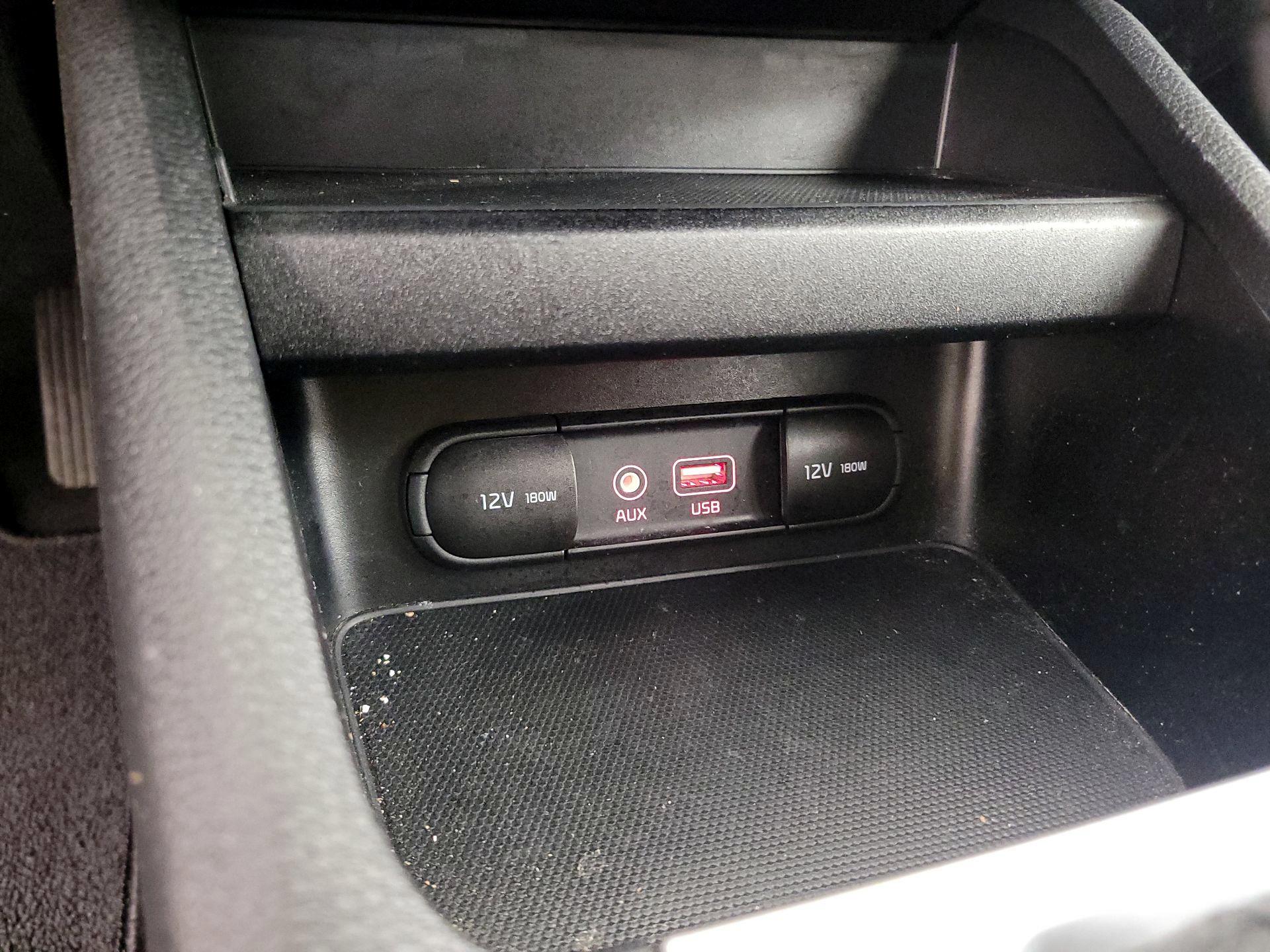 Thumbnail: 2021 Kia Forte - 18