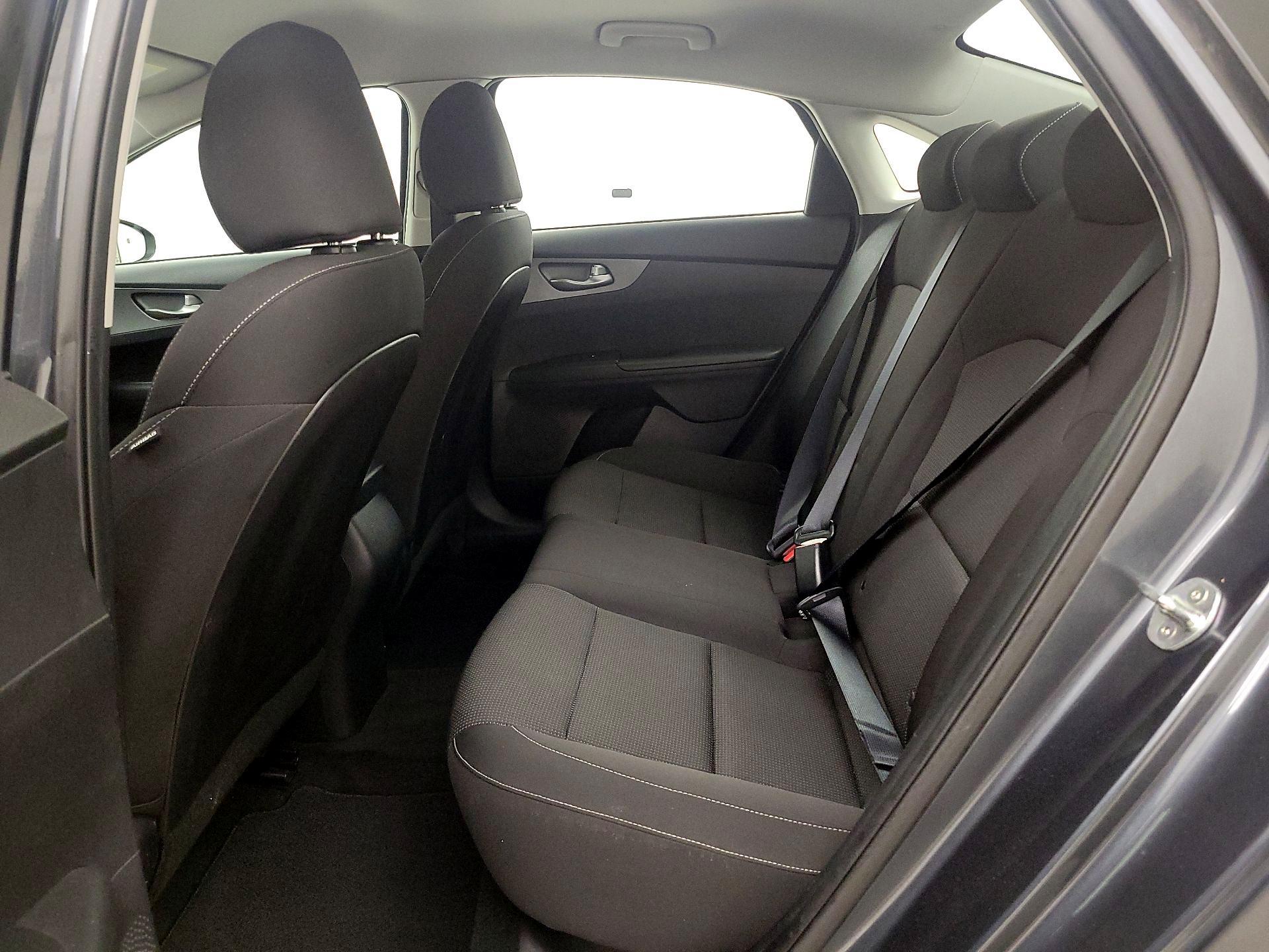 Thumbnail: 2021 Kia Forte - 19