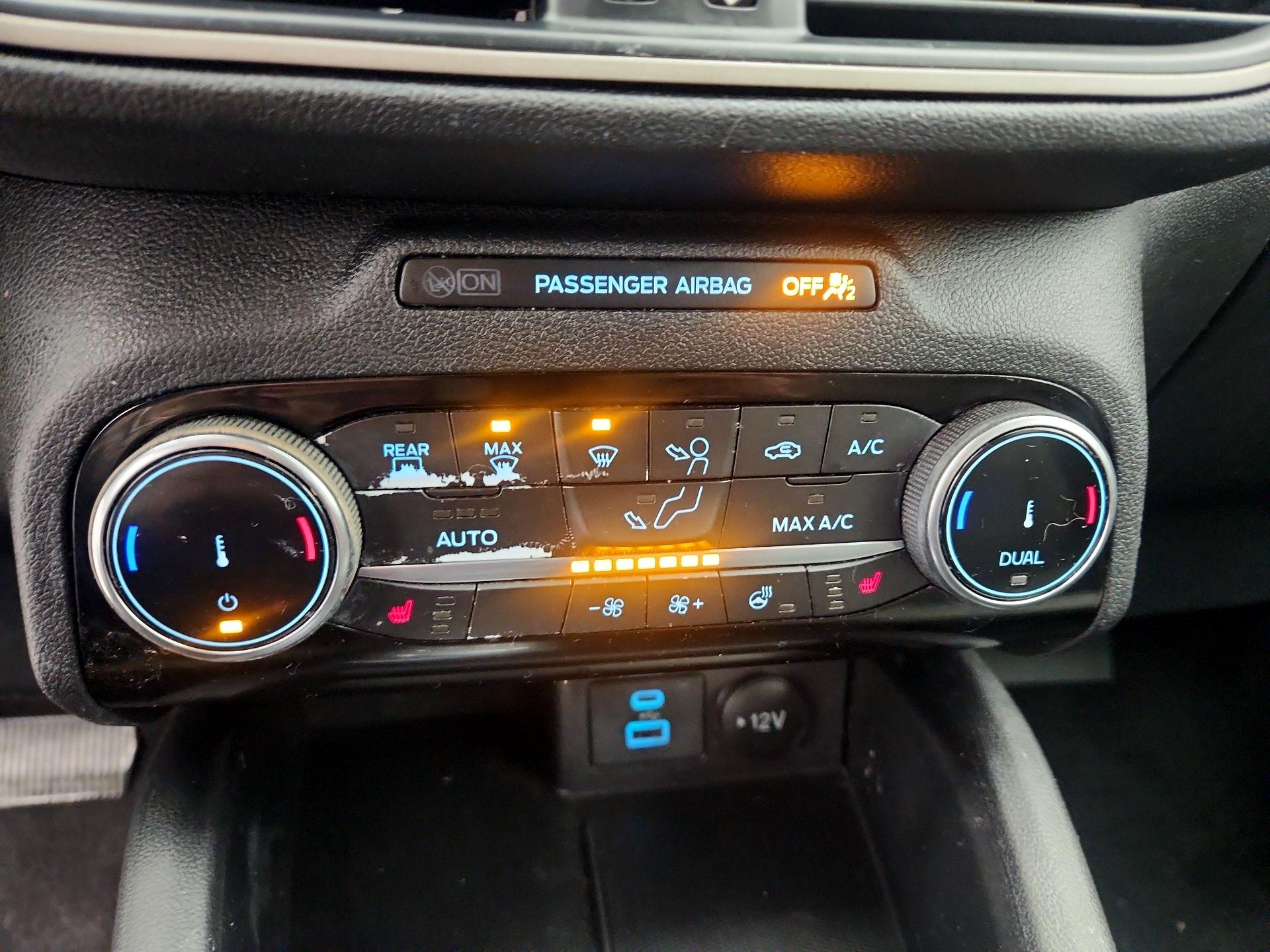 Thumbnail: 2022 Ford Escape - 16