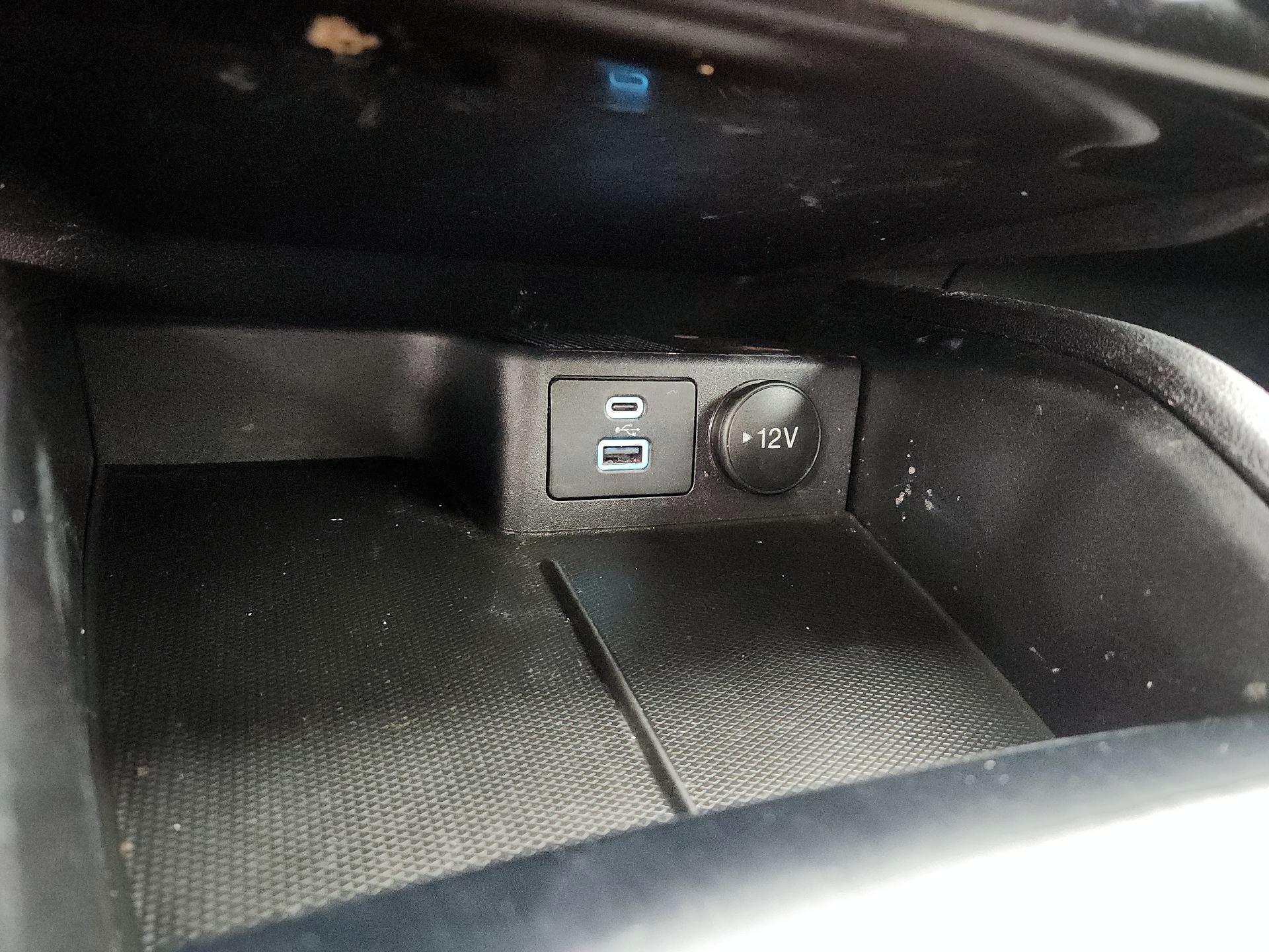 Thumbnail: 2022 Ford Escape - 18