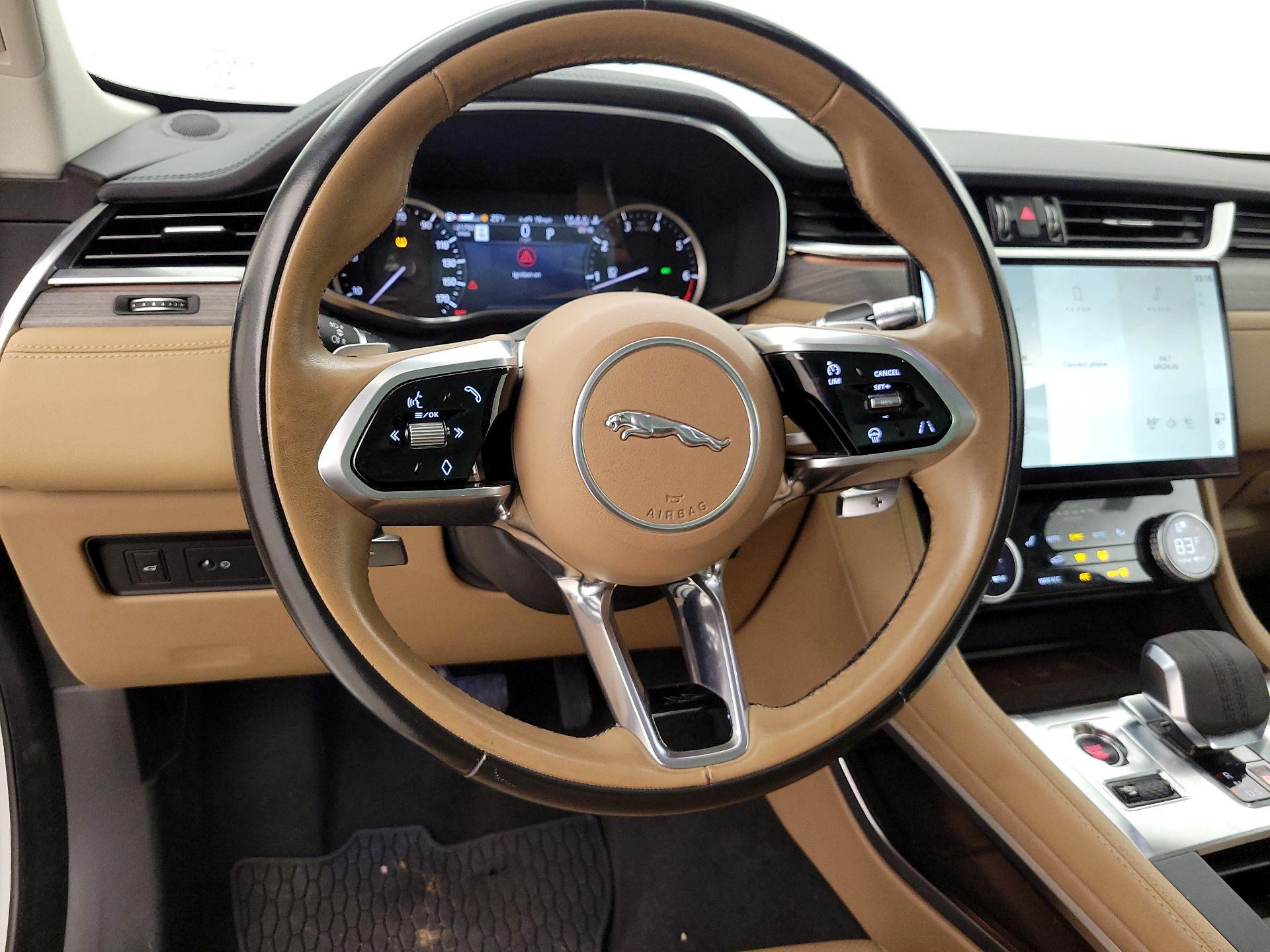 Thumbnail: 2022 Jaguar F-Pace - 10