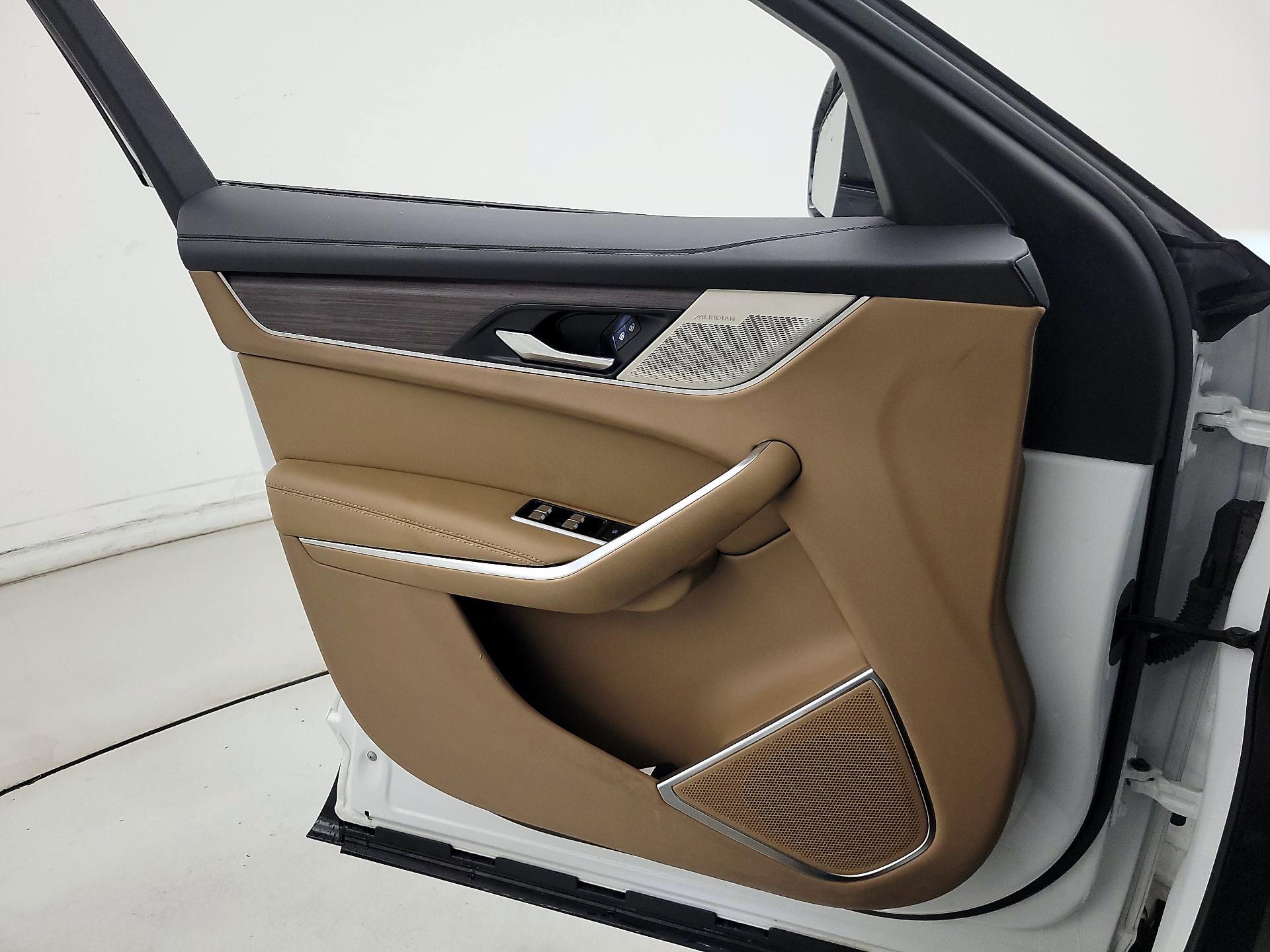 Thumbnail: 2022 Jaguar F-Pace - 12