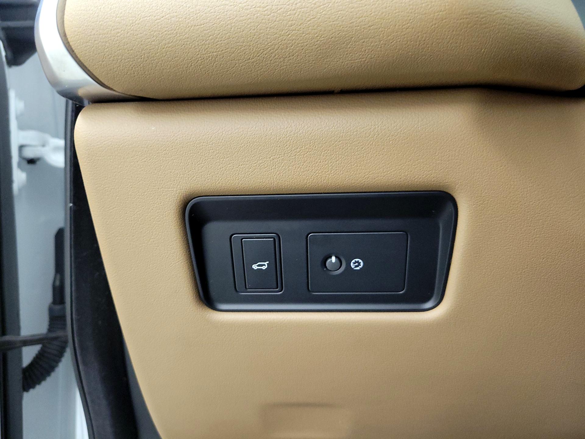 Thumbnail: 2022 Jaguar F-Pace - 13