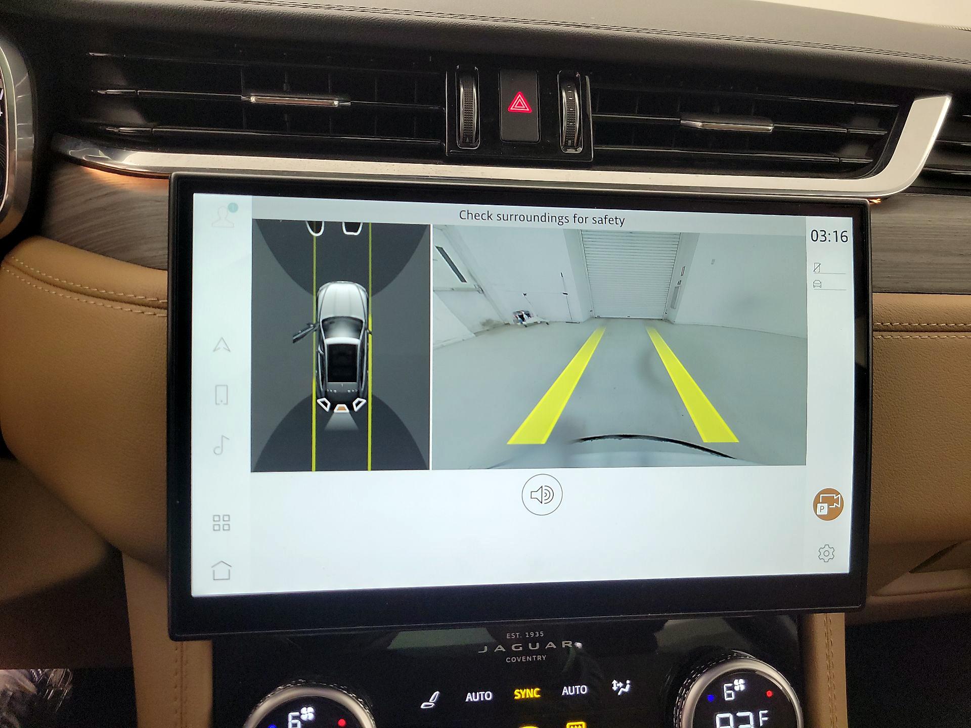 Thumbnail: 2022 Jaguar F-Pace - 14