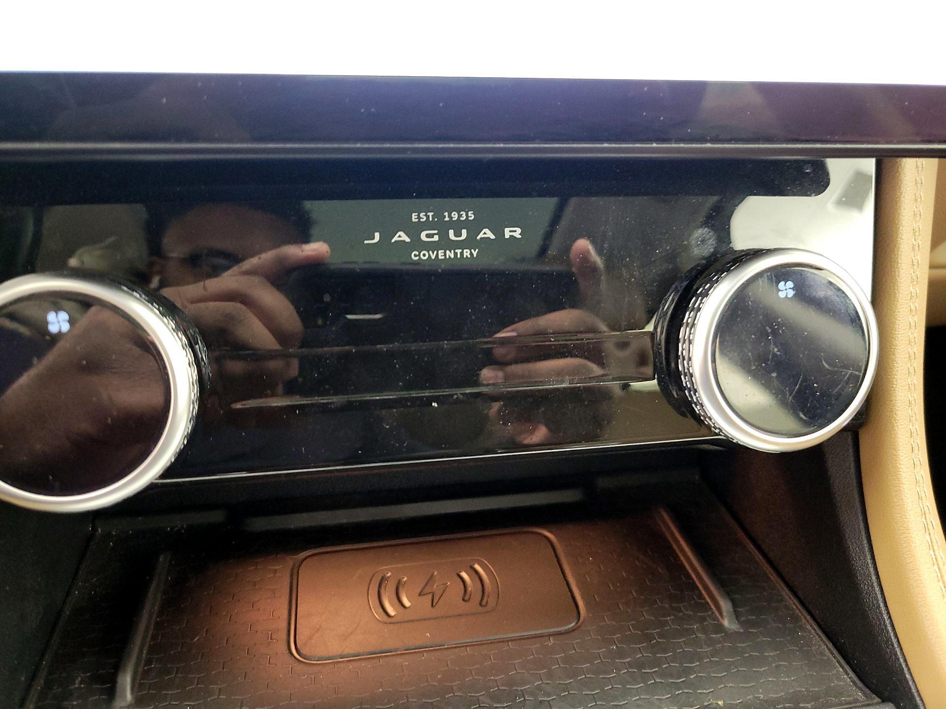 Thumbnail: 2022 Jaguar F-Pace - 16