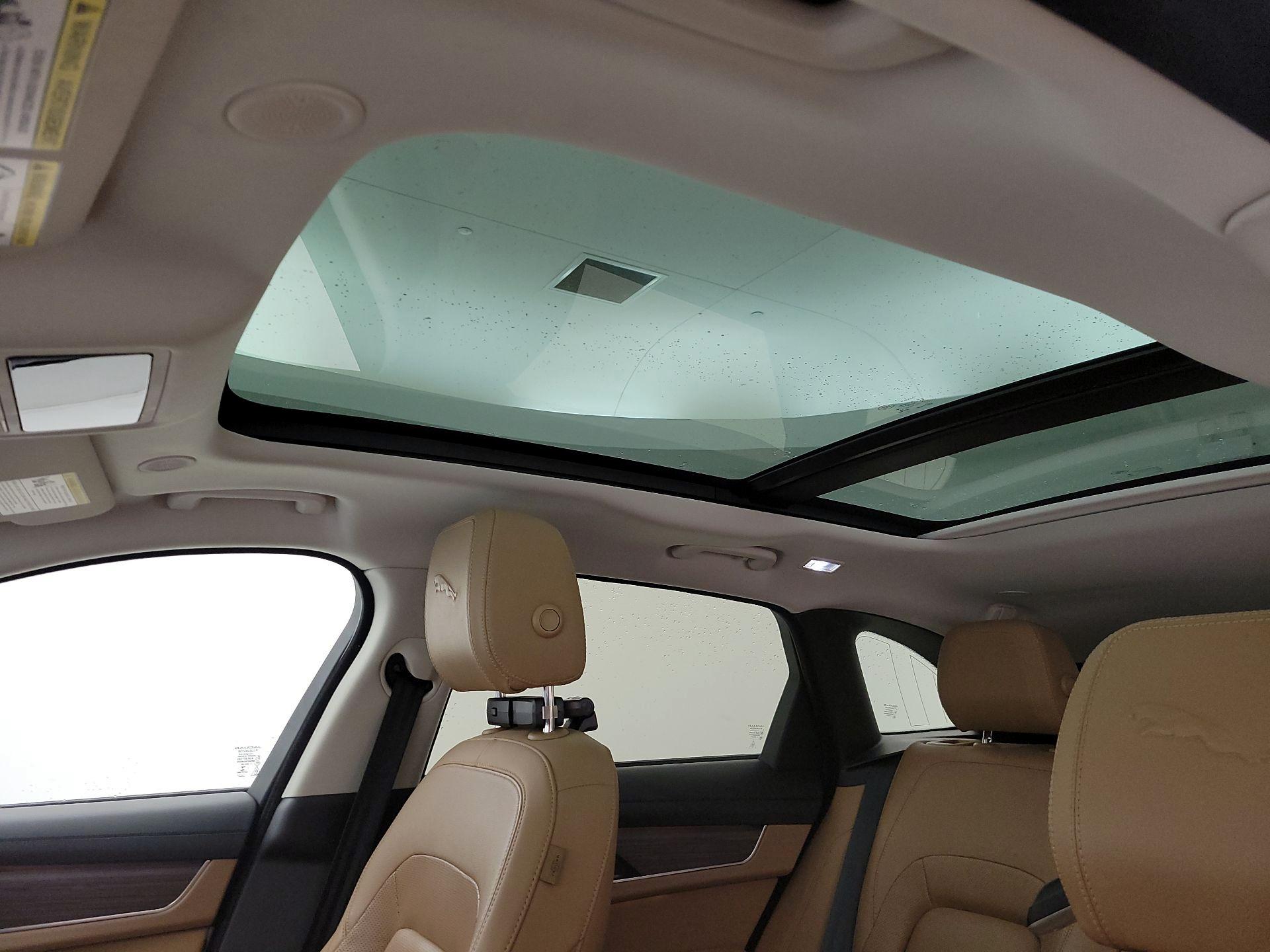 Thumbnail: 2022 Jaguar F-Pace - 19