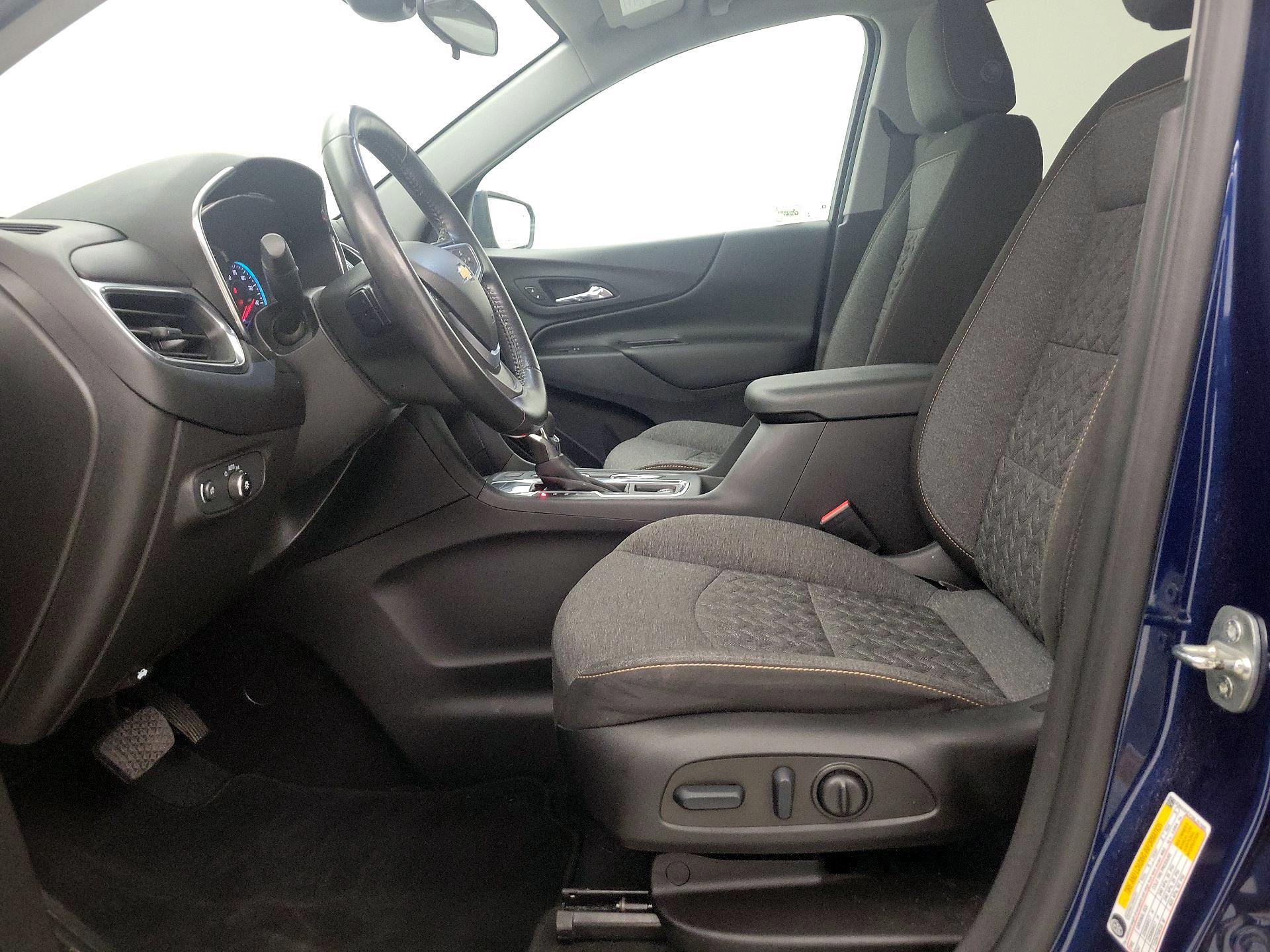 Thumbnail: 2022 Chevrolet Equinox - 11