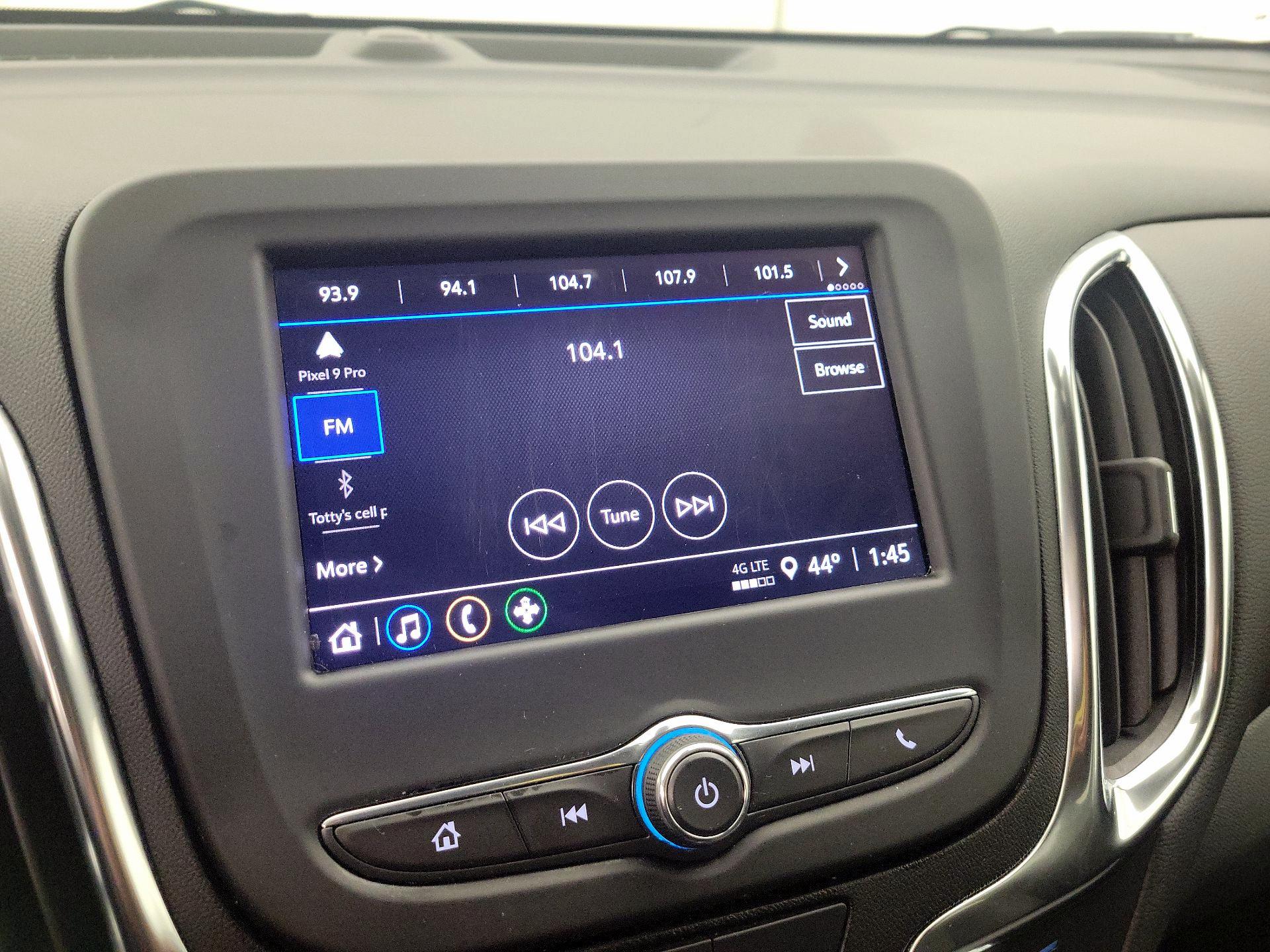 Thumbnail: 2022 Chevrolet Equinox - 15