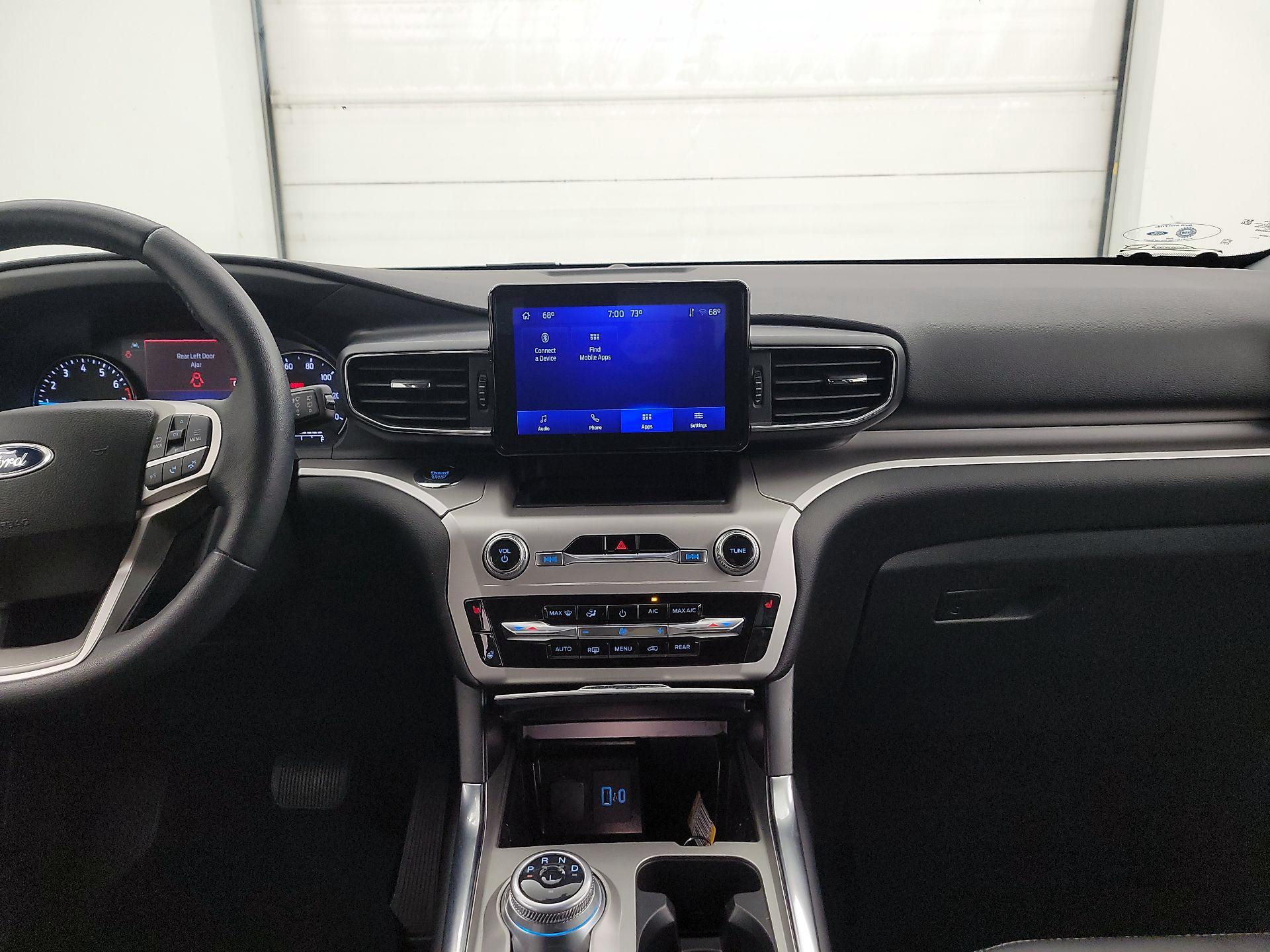 Thumbnail: 2022 Ford Explorer - 9