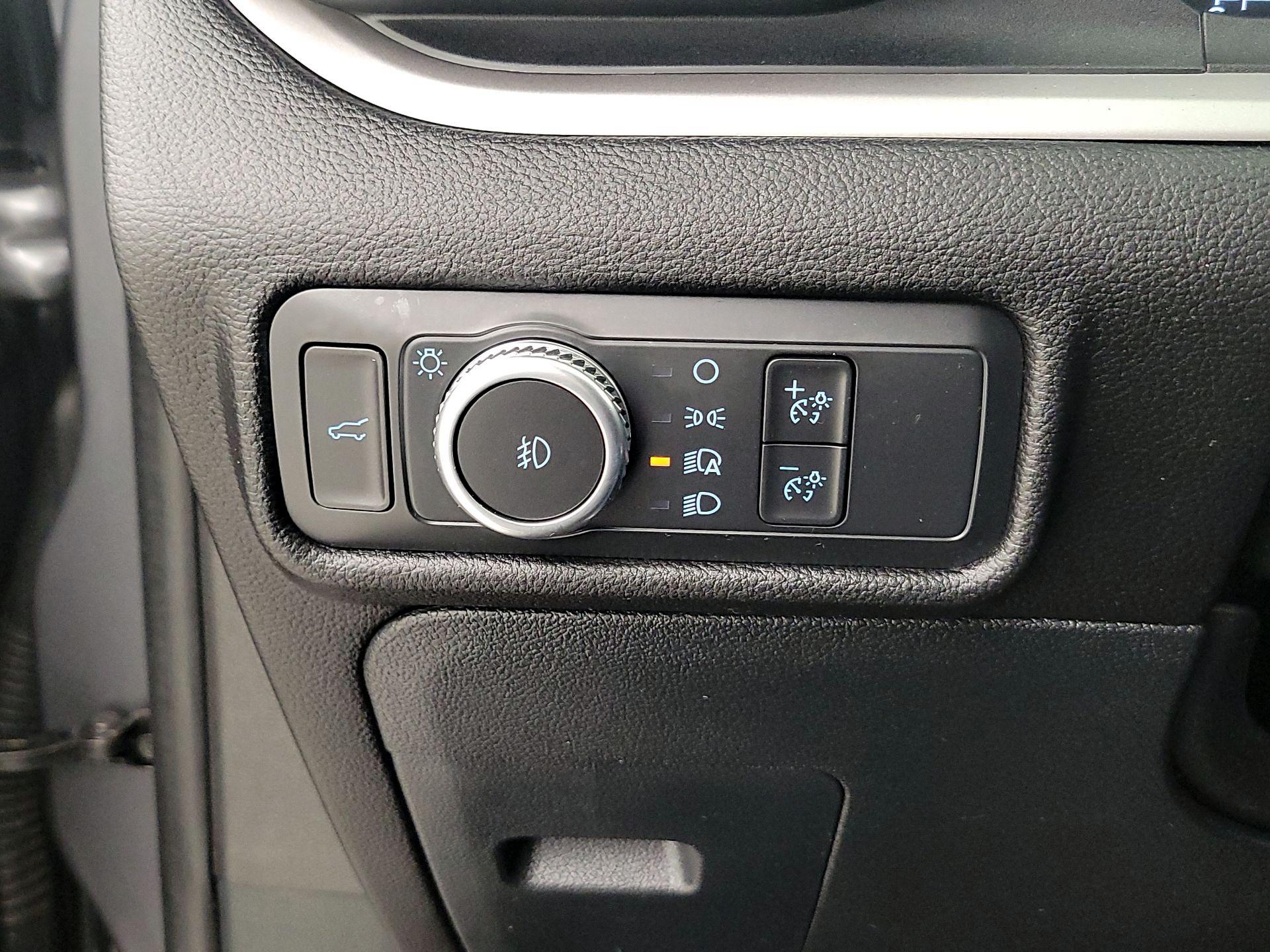 Thumbnail: 2022 Ford Explorer - 13