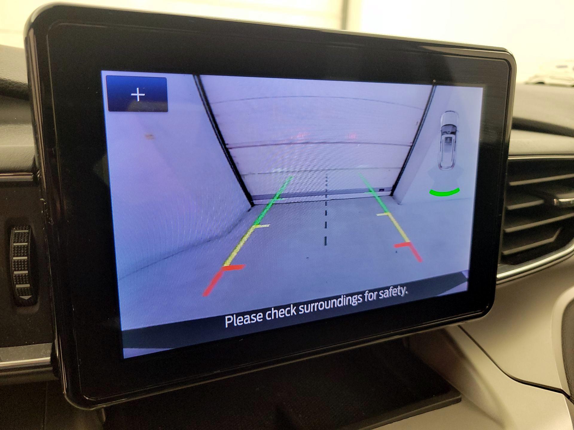 Thumbnail: 2022 Ford Explorer - 14