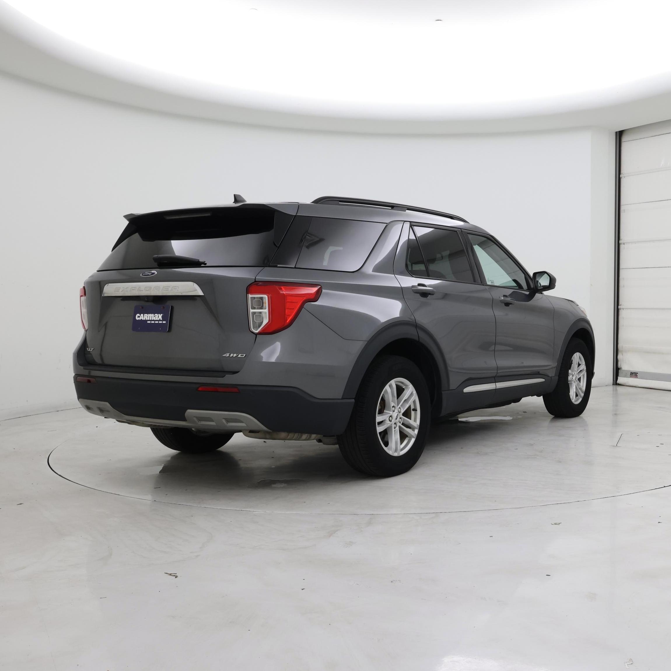 Thumbnail: 2022 Ford Explorer - 8