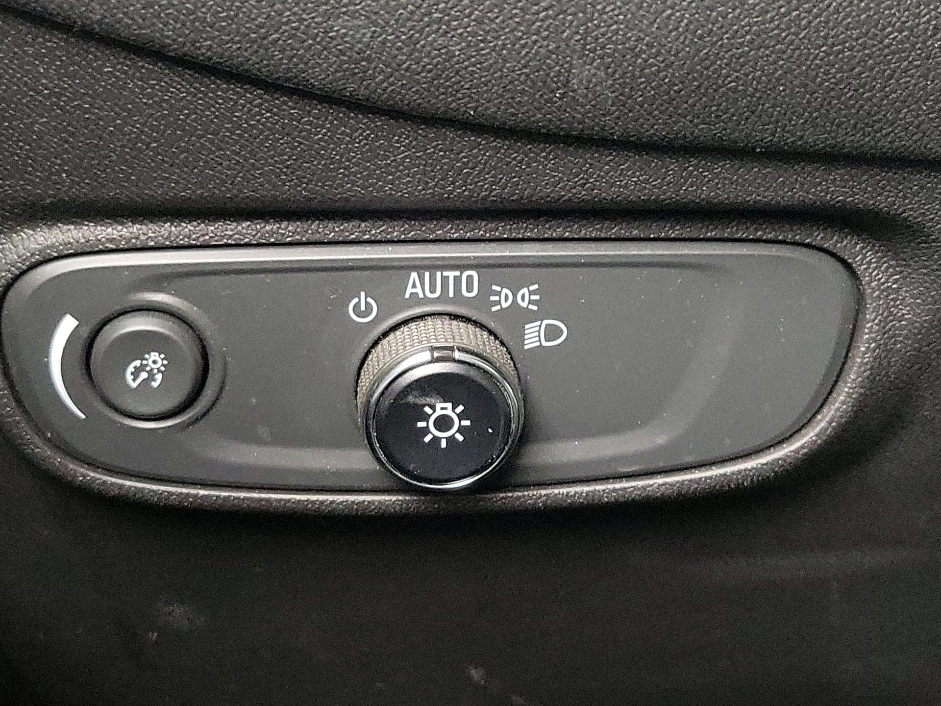 Thumbnail: 2022 Chevrolet Equinox - 13