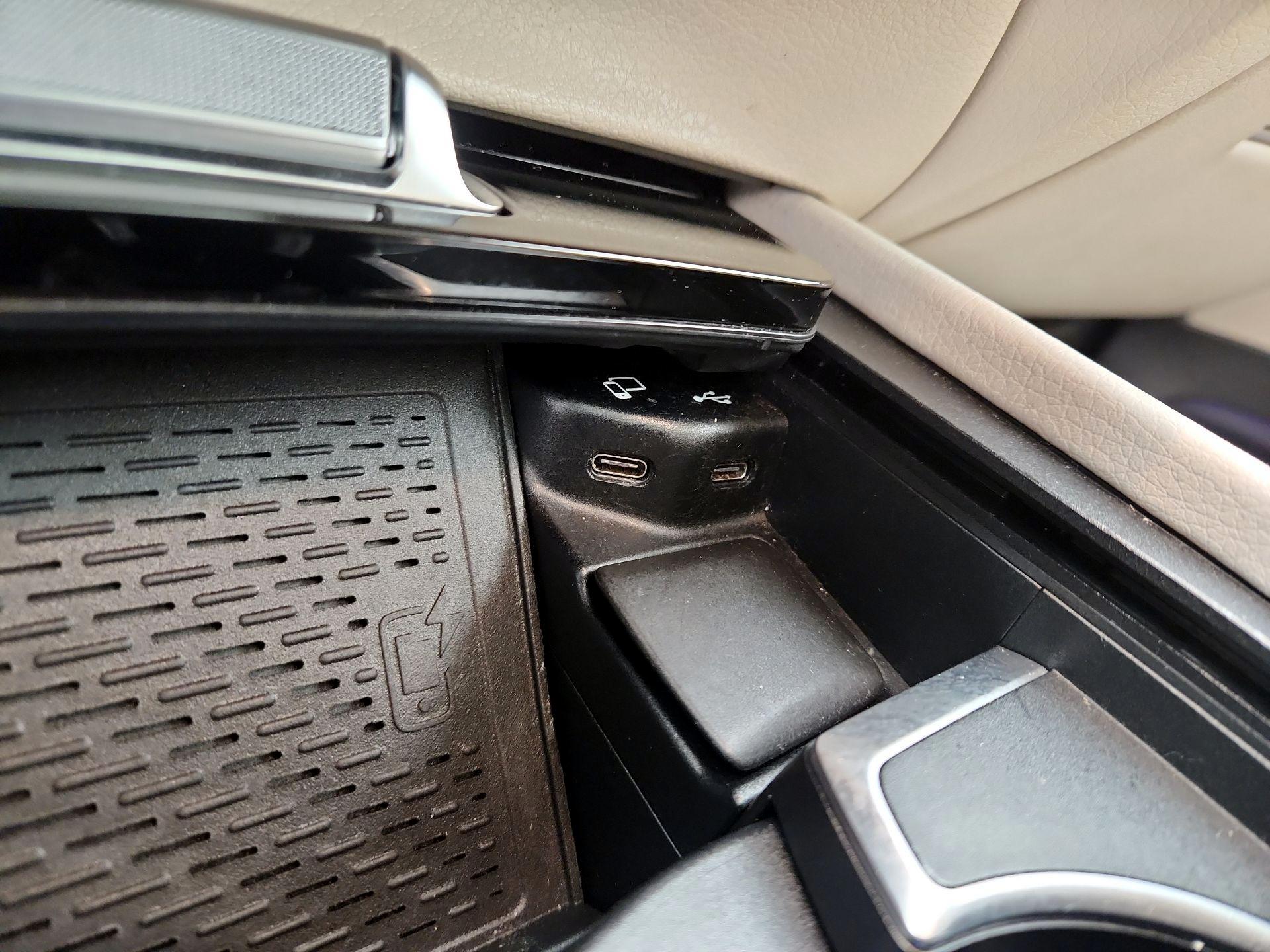 Thumbnail: 2020 Mercedes-Benz GLE - 19