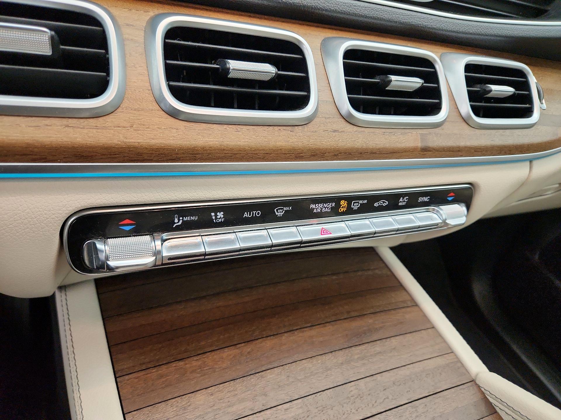 Thumbnail: 2021 Mercedes-Benz GLE - 17