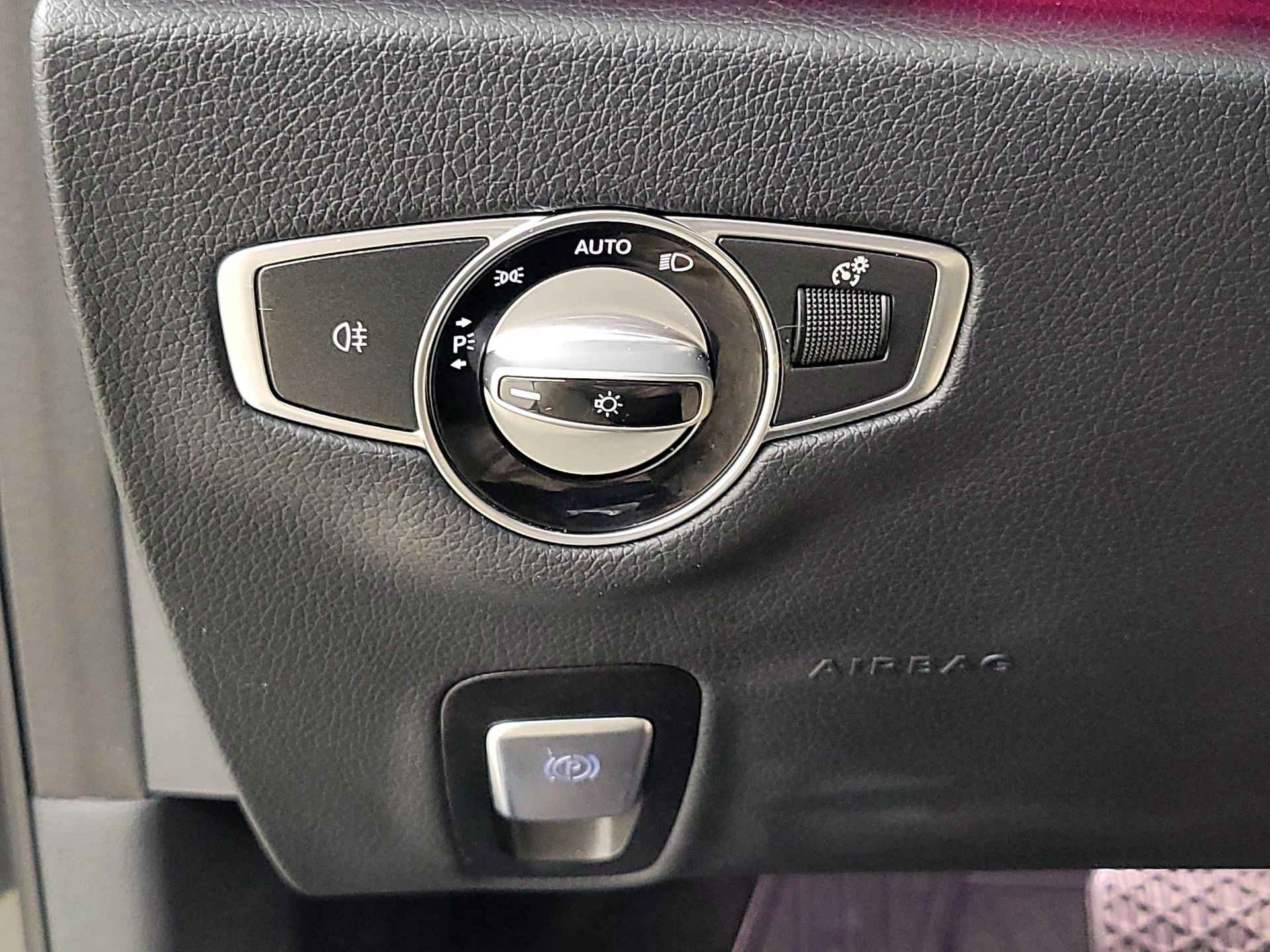 Thumbnail: 2022 Mercedes-Benz E-Class - 13