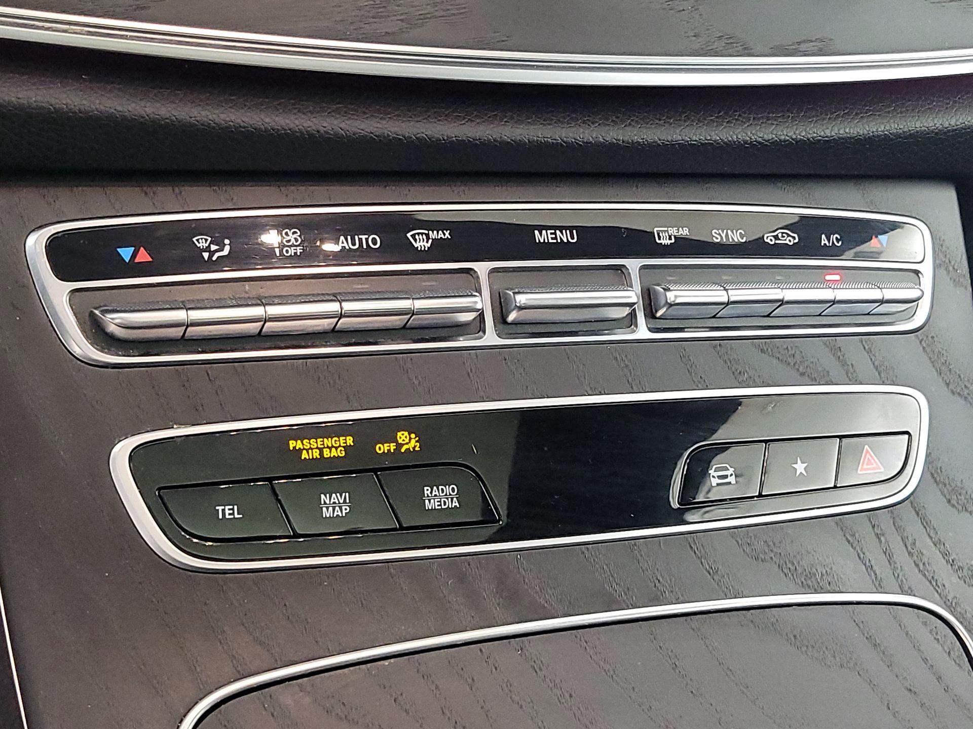 Thumbnail: 2022 Mercedes-Benz E-Class - 17