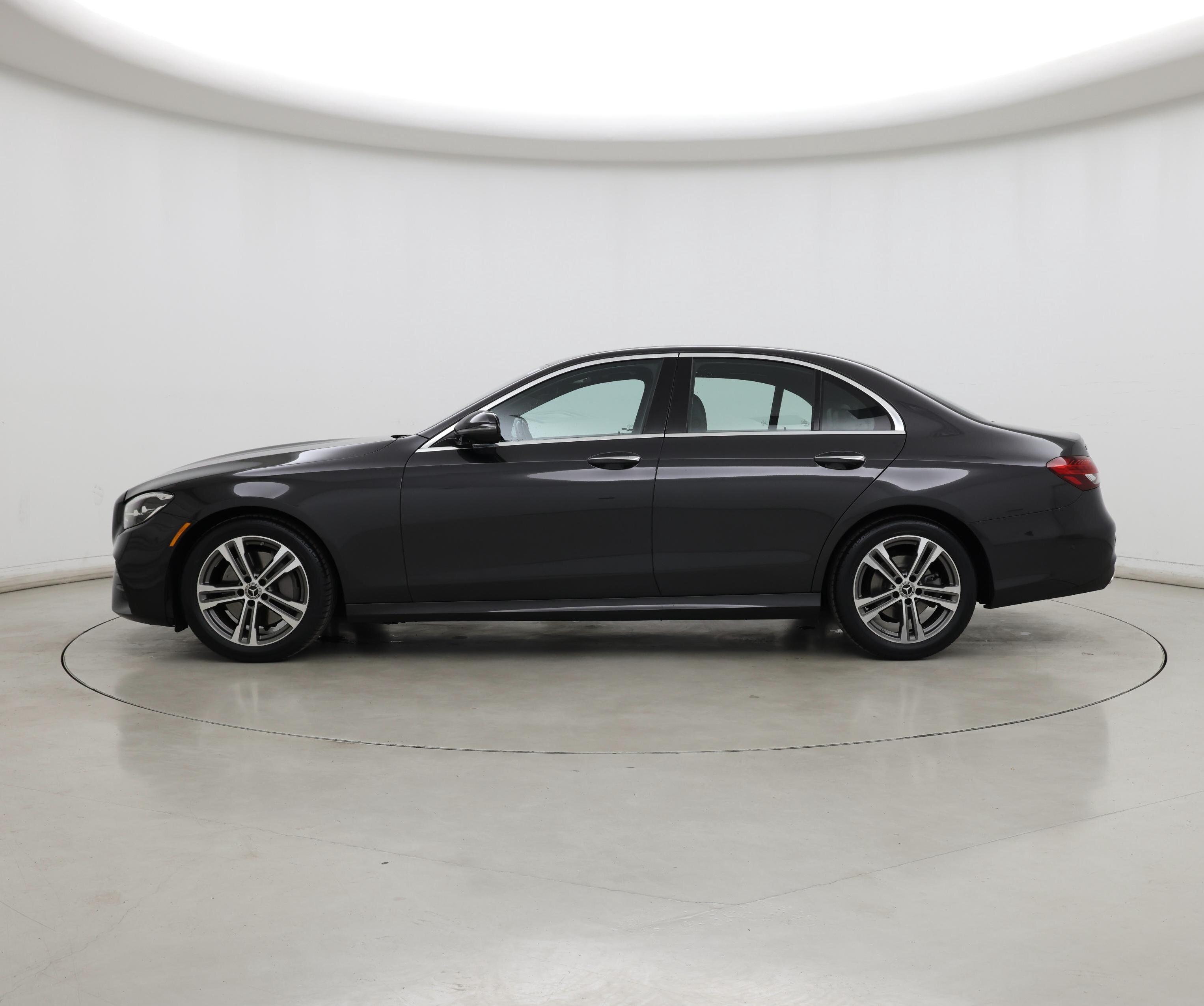 Thumbnail: 2022 Mercedes-Benz E-Class - 3