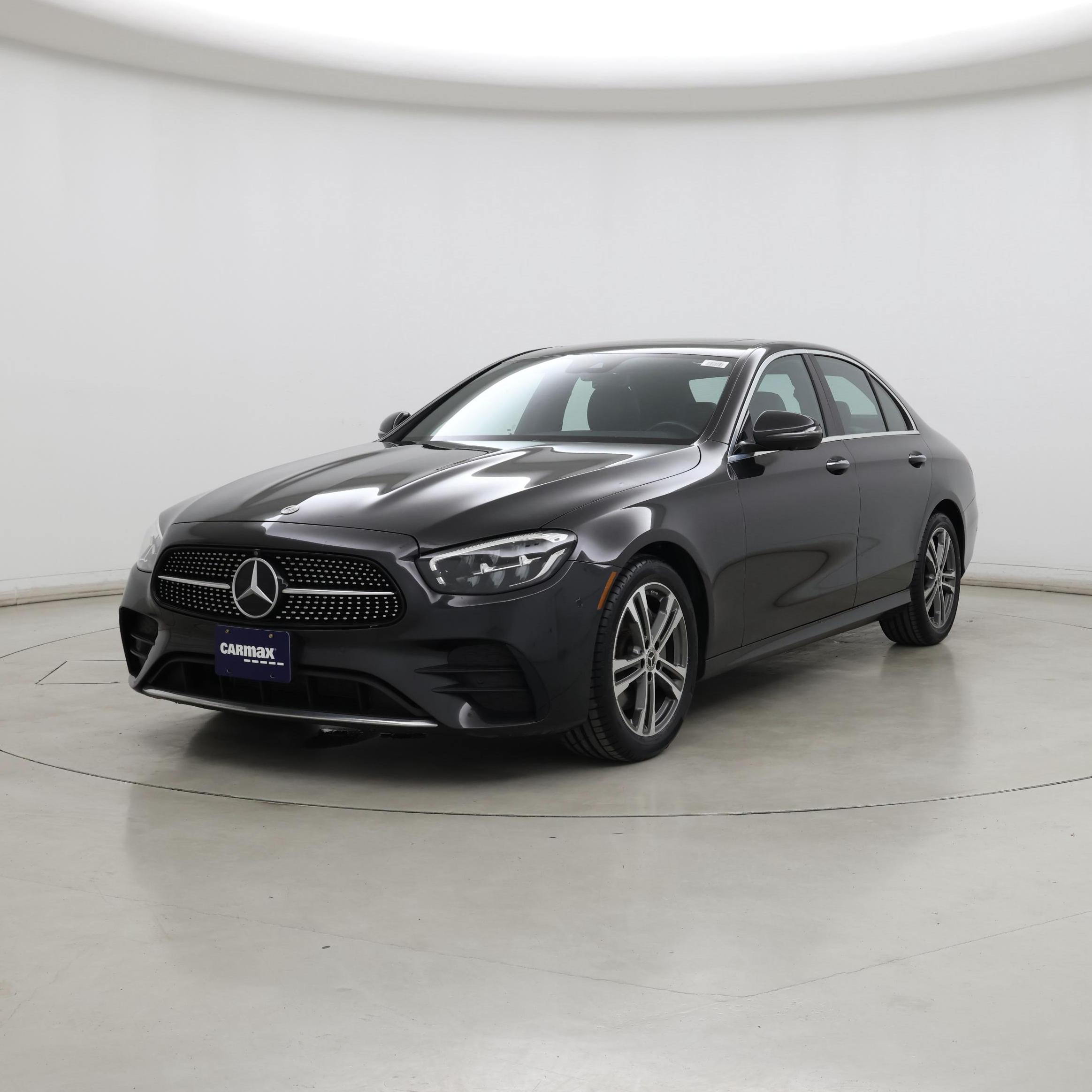 Thumbnail: 2022 Mercedes-Benz E-Class - 4