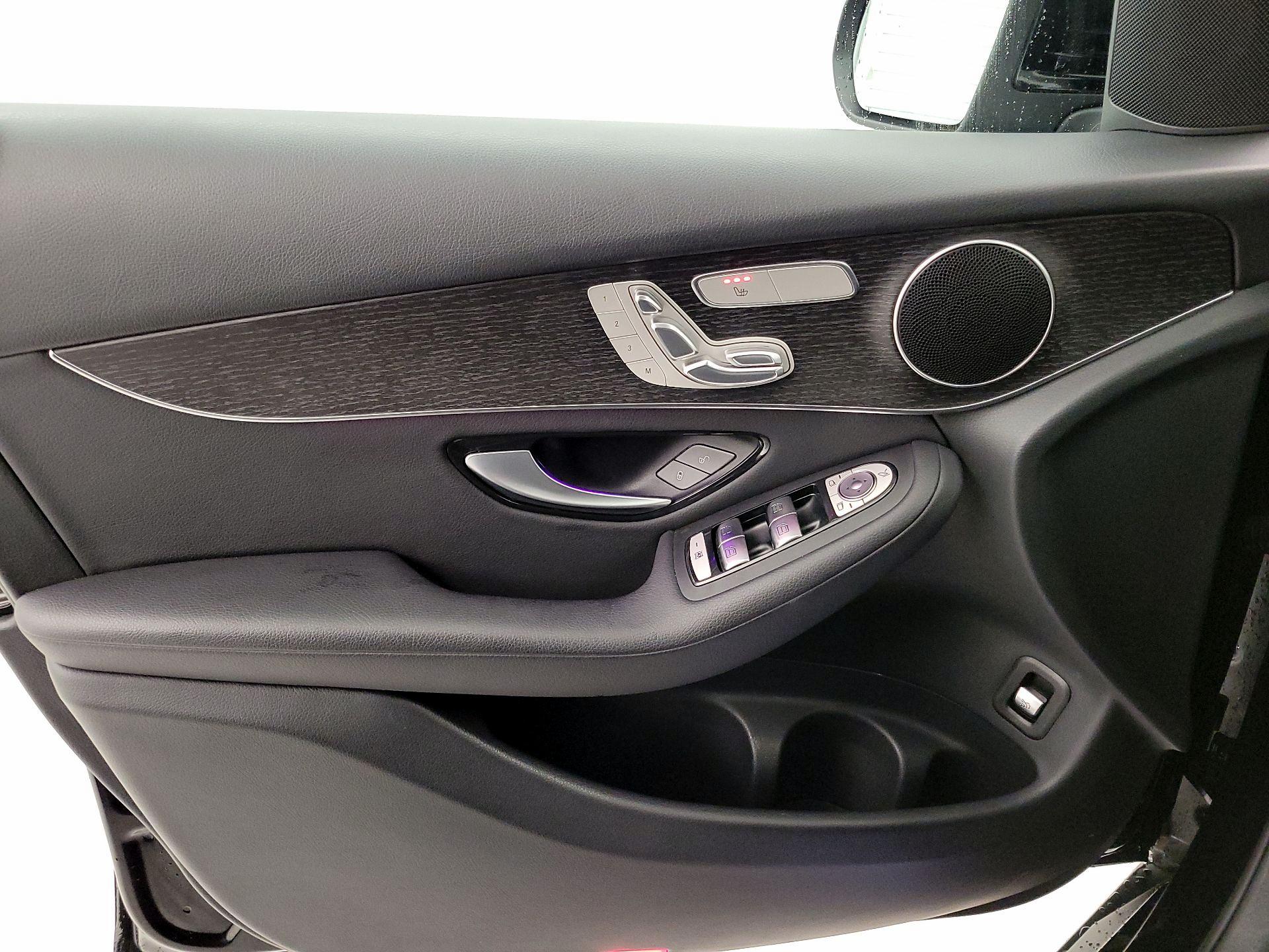 Thumbnail: 2022 Mercedes-Benz GLC - 12