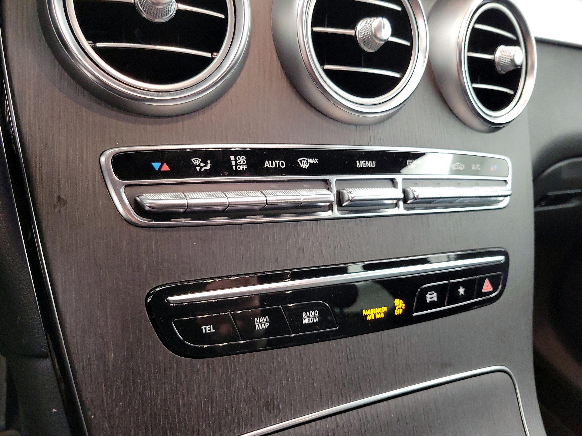 Thumbnail: 2022 Mercedes-Benz GLC - 16