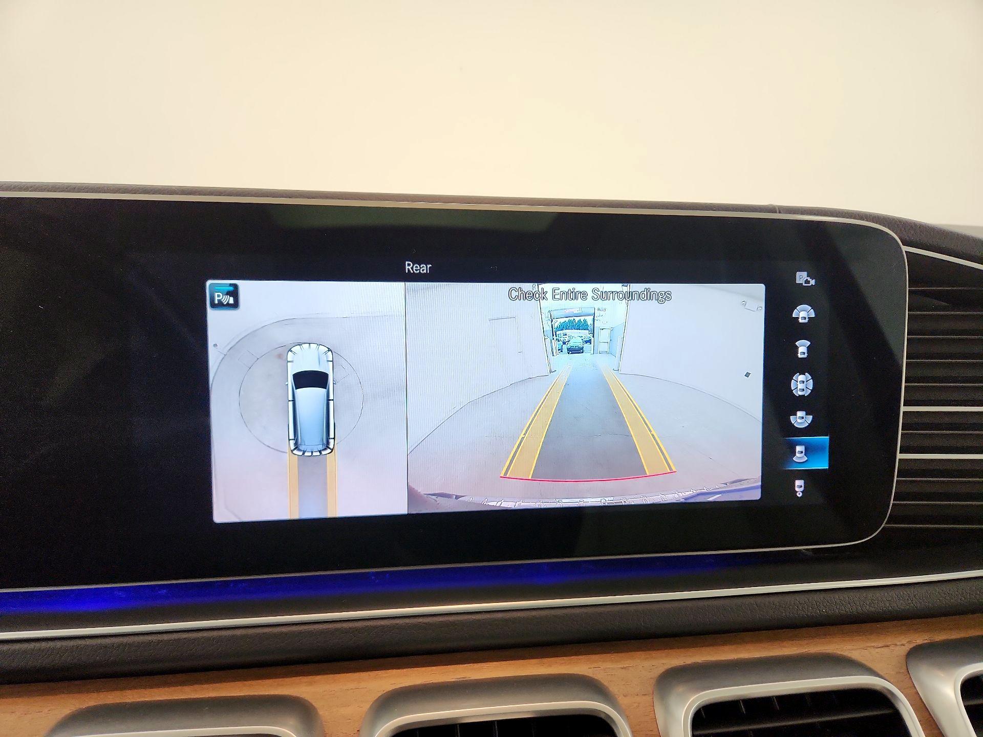 Thumbnail: 2022 Mercedes-Benz GLS - 15