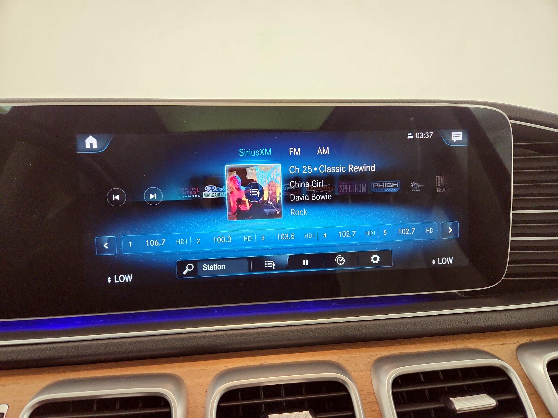 Thumbnail: 2022 Mercedes-Benz GLS - 16