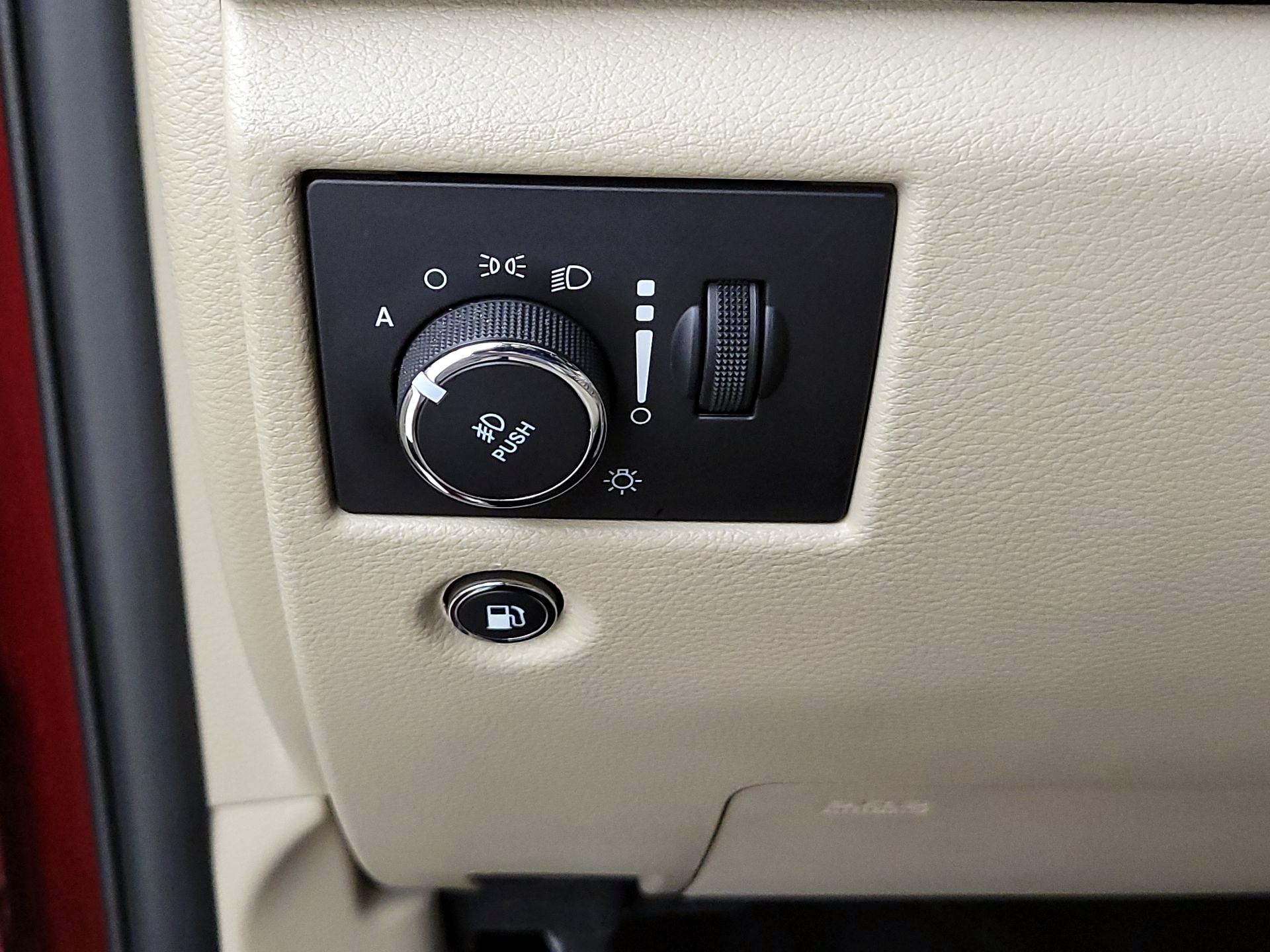 Thumbnail: 2021 Jeep Grand Cherokee - 13