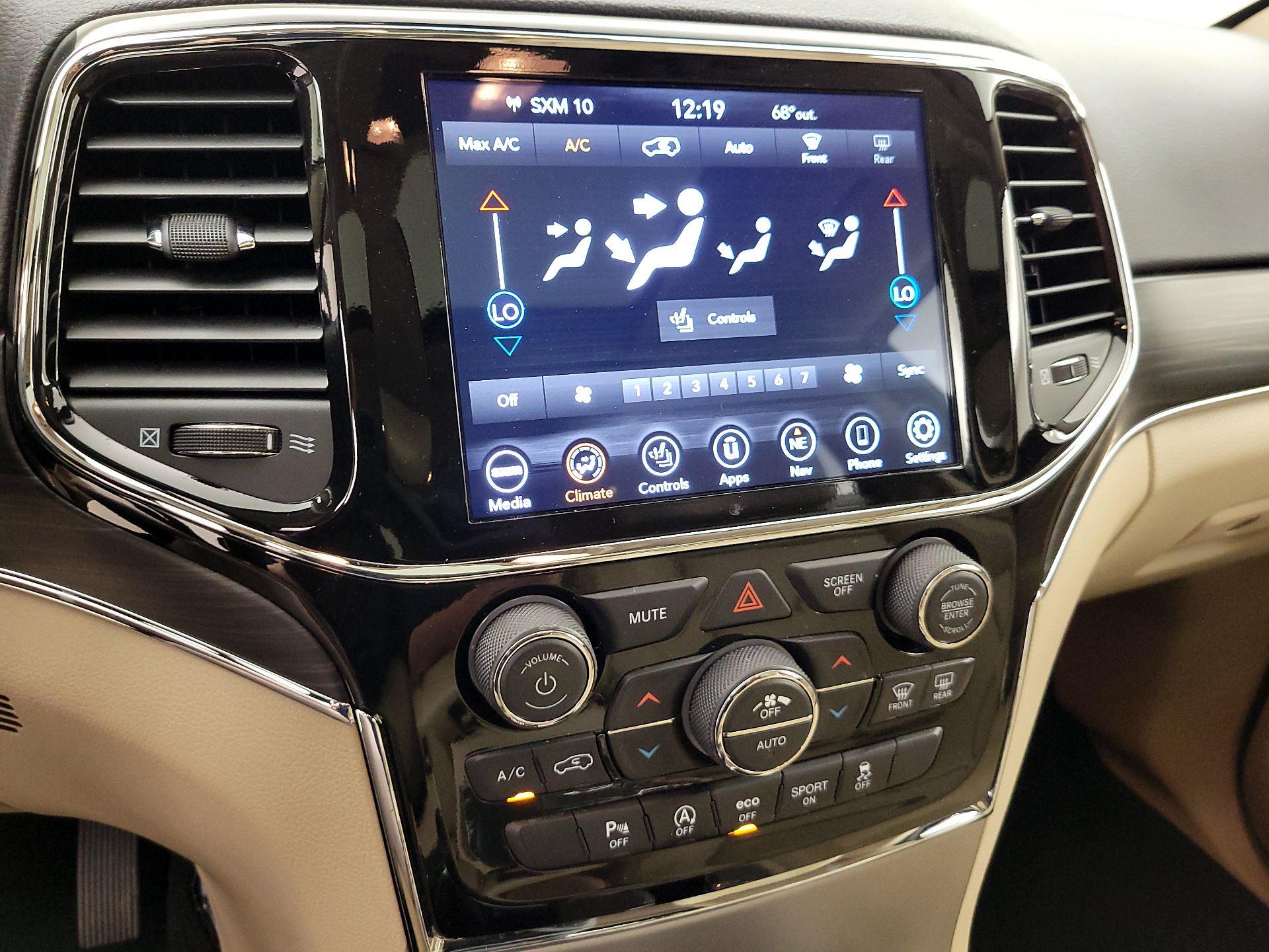 Thumbnail: 2021 Jeep Grand Cherokee - 17