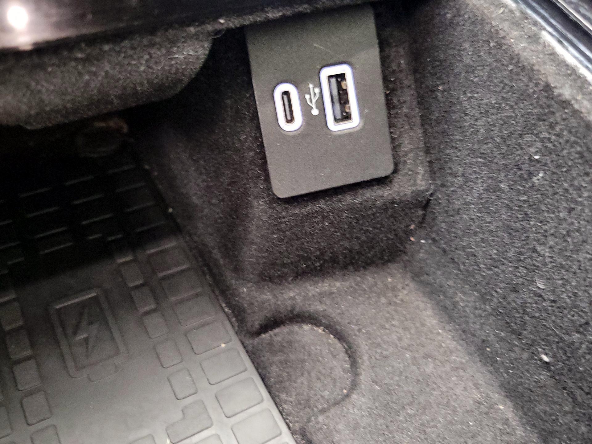 Thumbnail: 2022 Lincoln Nautilus - 19