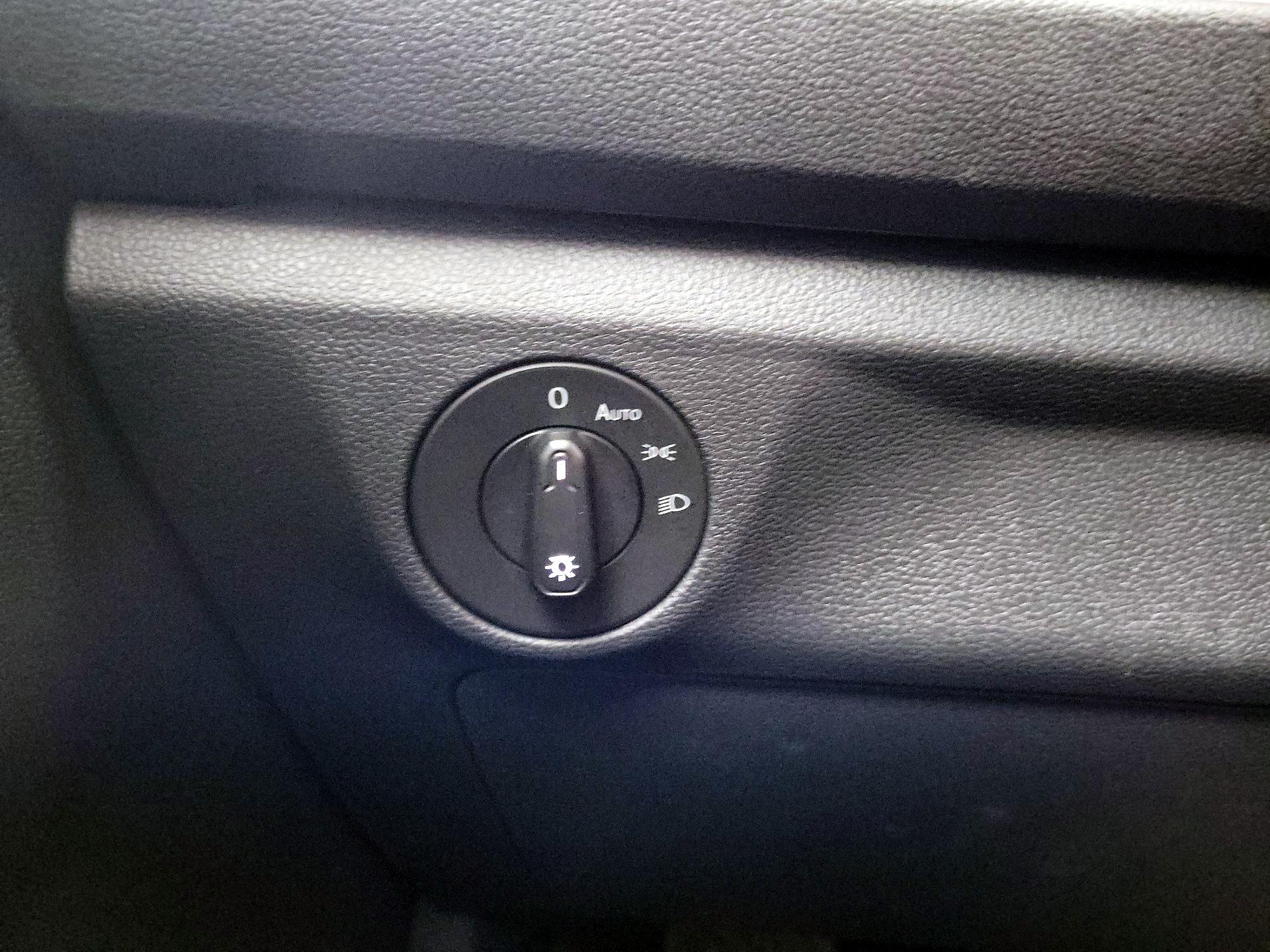 Thumbnail: 2020 Volkswagen Jetta - 11