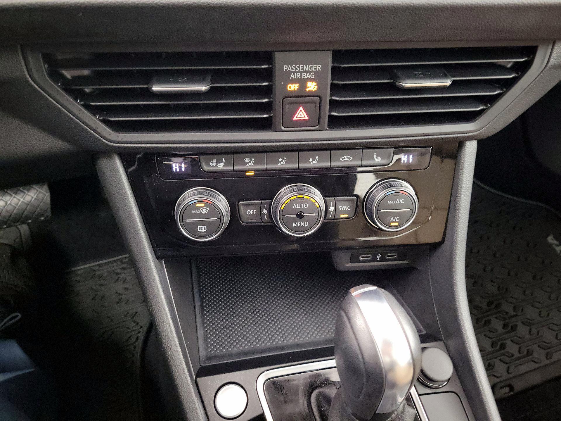 Thumbnail: 2020 Volkswagen Jetta - 14