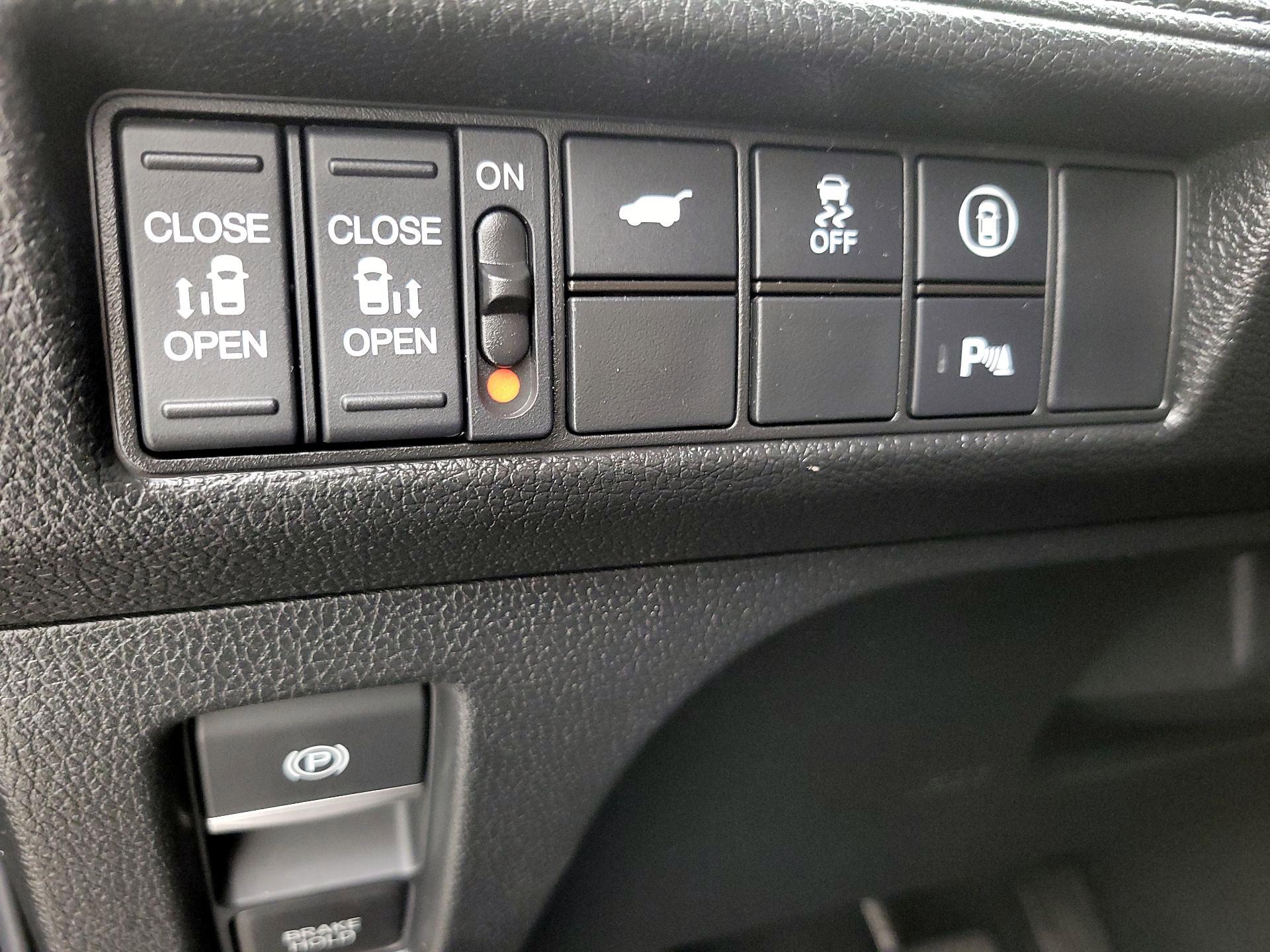 Thumbnail: 2023 Honda Odyssey - 13