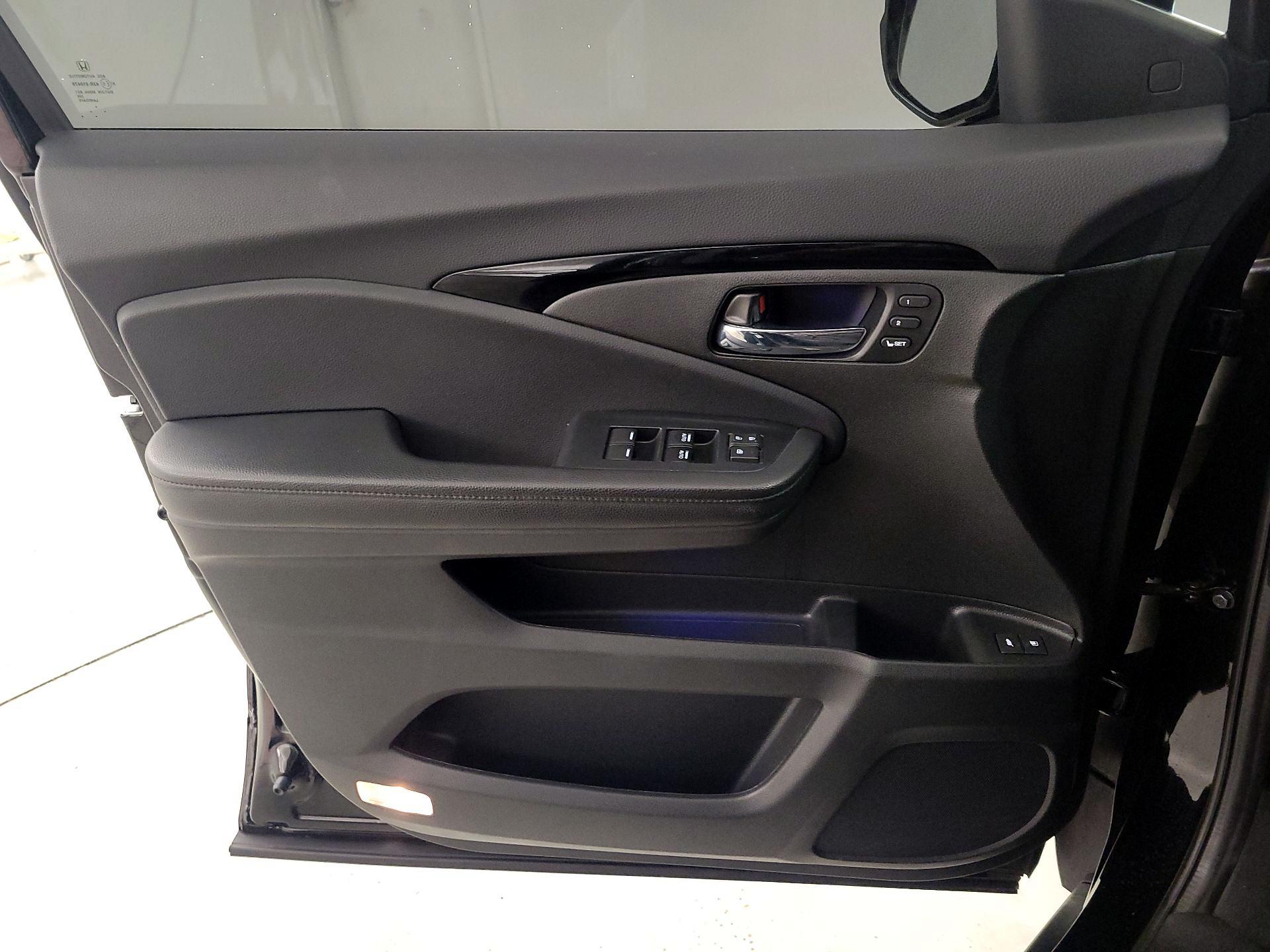 Thumbnail: 2022 Honda Pilot - 12