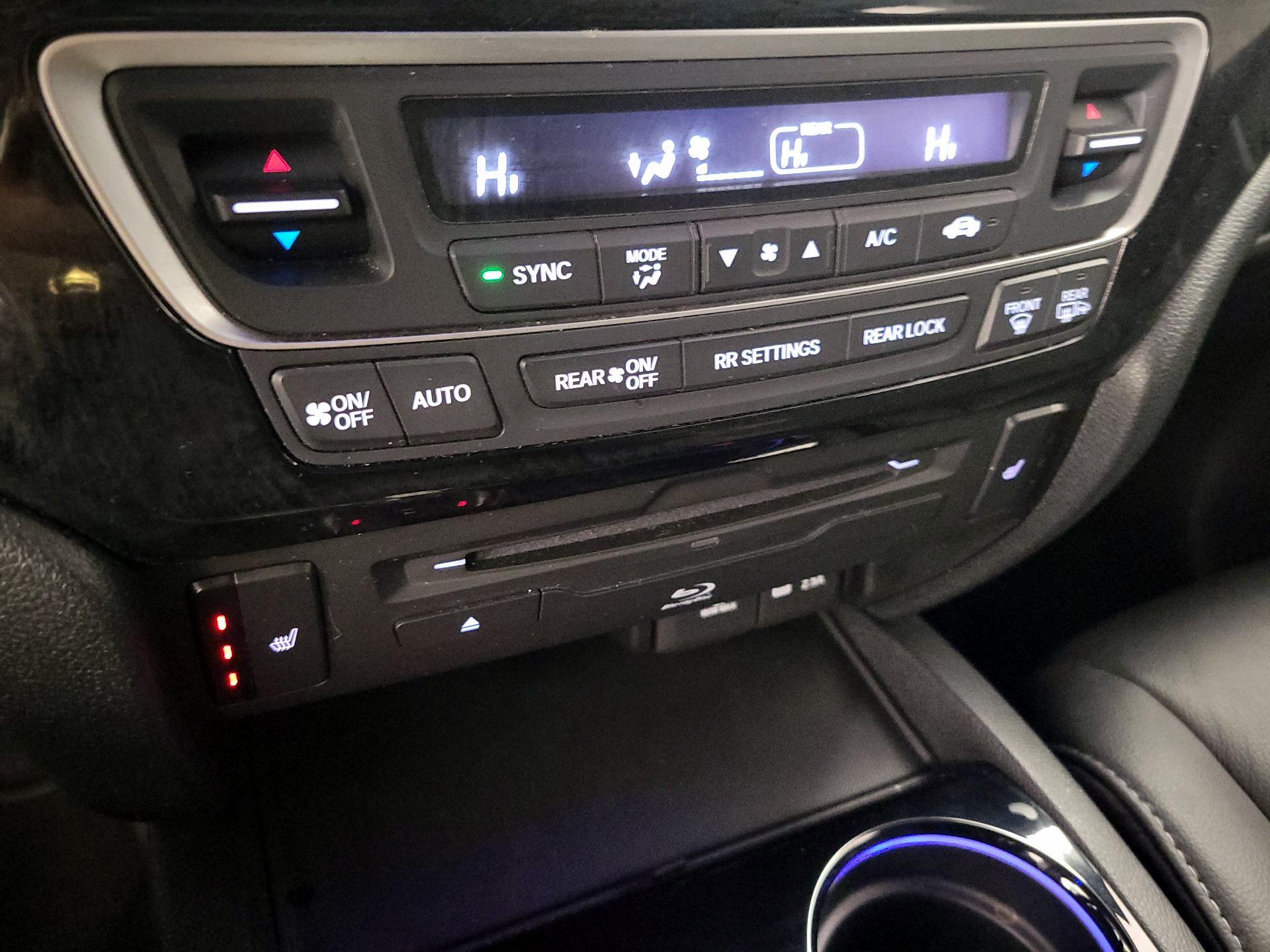 Thumbnail: 2022 Honda Pilot - 16