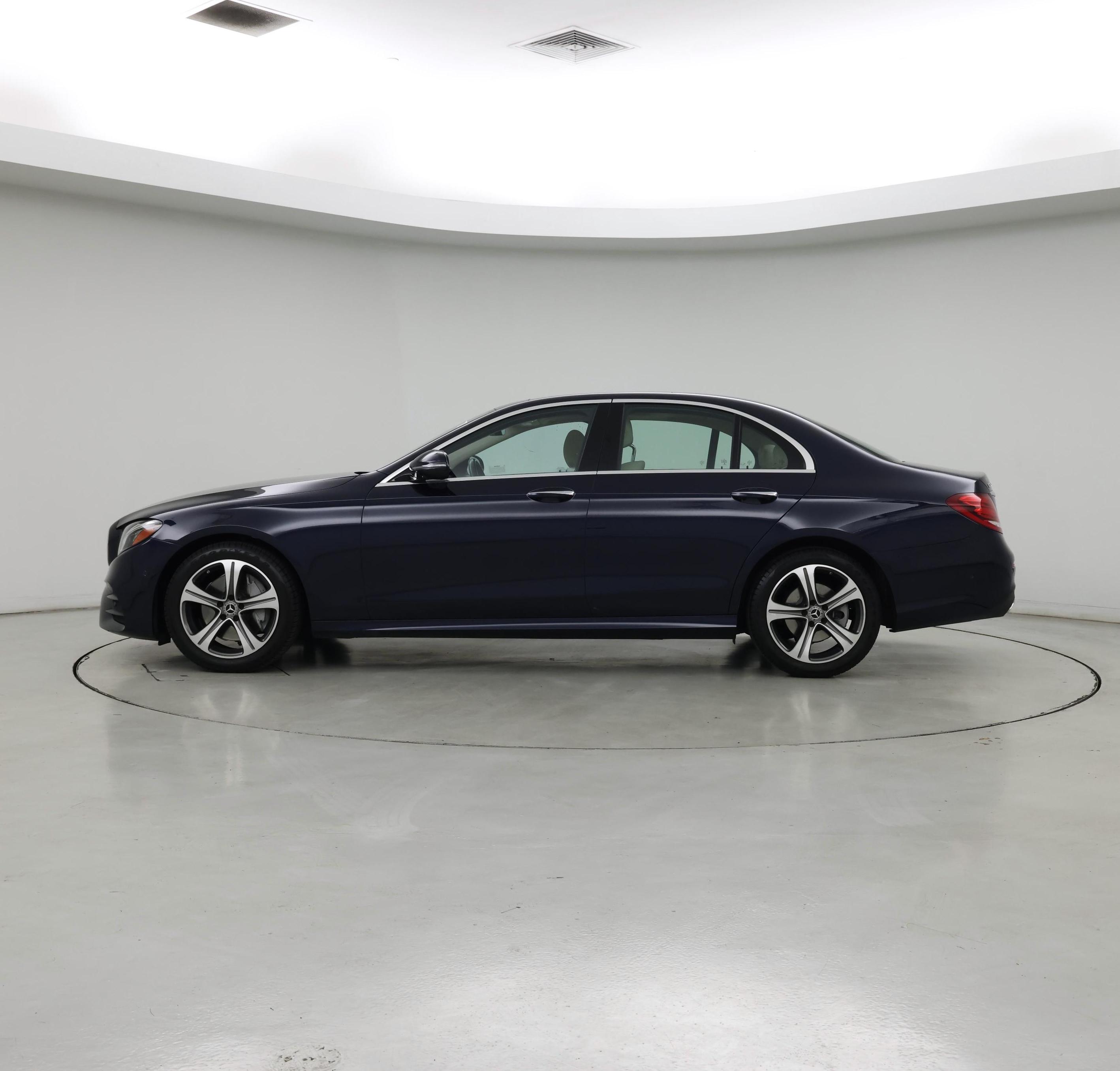 Thumbnail: 2020 Mercedes-Benz E-Class - 3